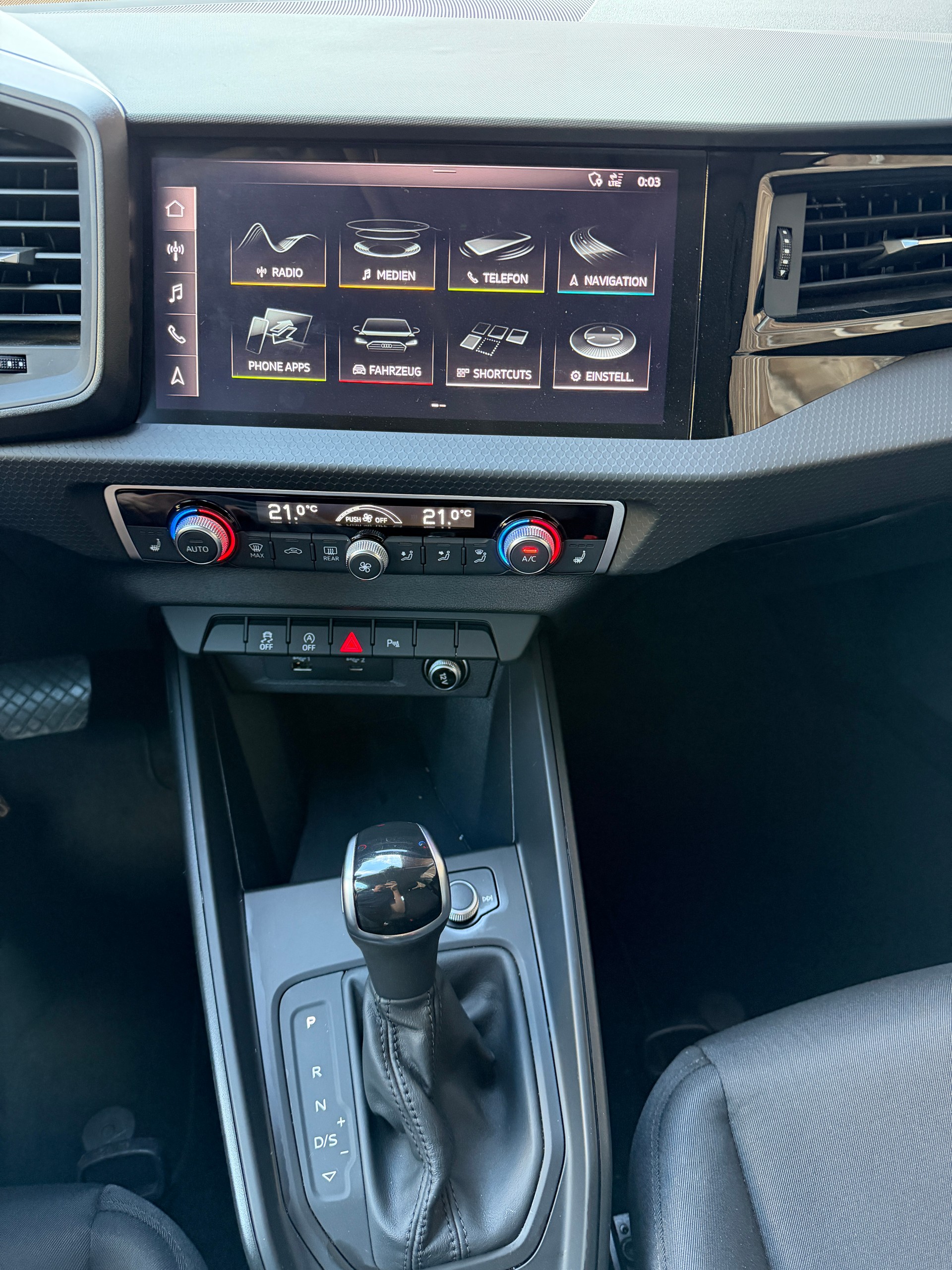 AUDI A1 Sportback 35 TFSI advanced S-tronic-image-9