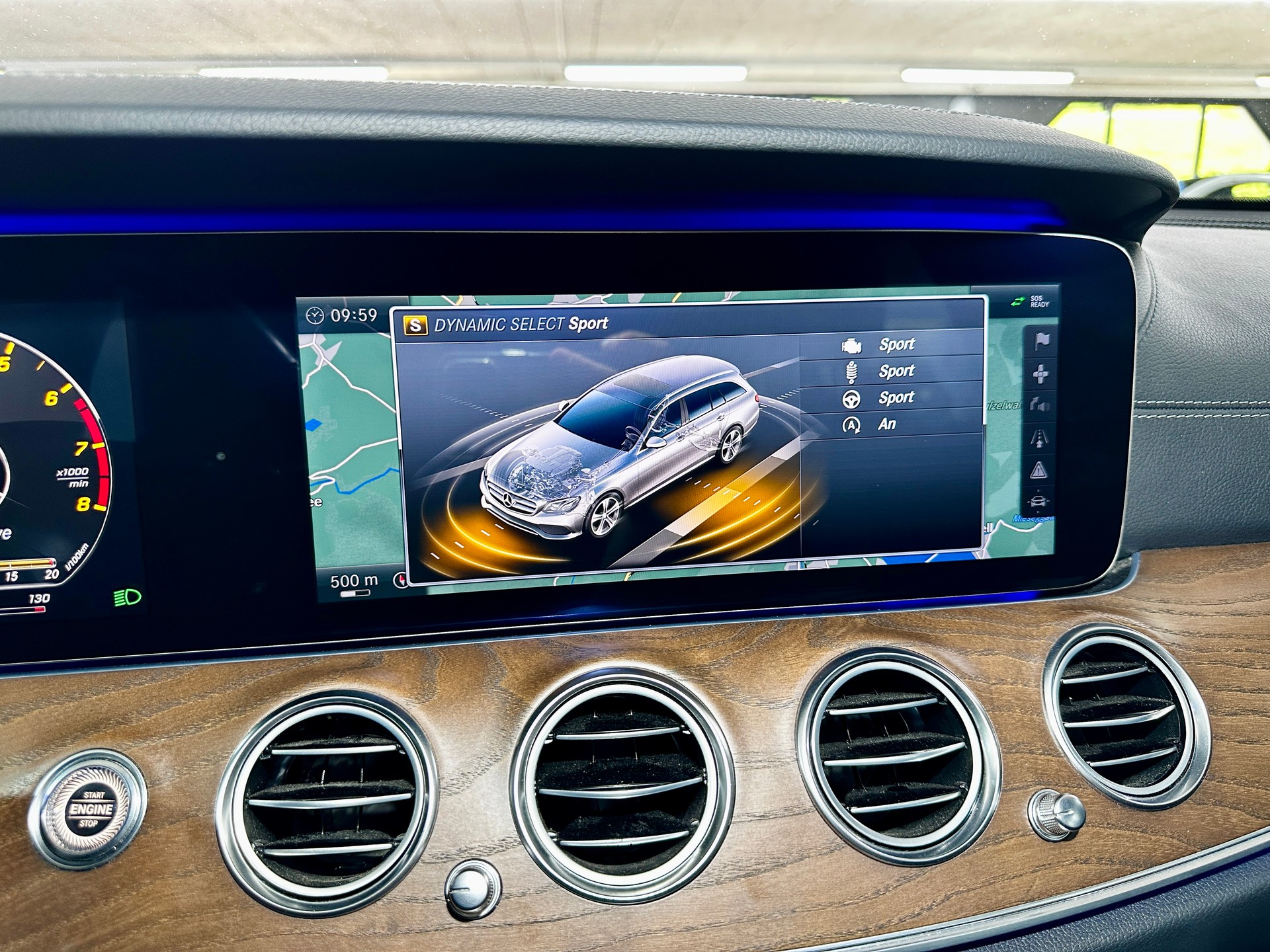 MERCEDES-BENZ E 400 AMG Line 4 Matic 9G-Tronic-image-23