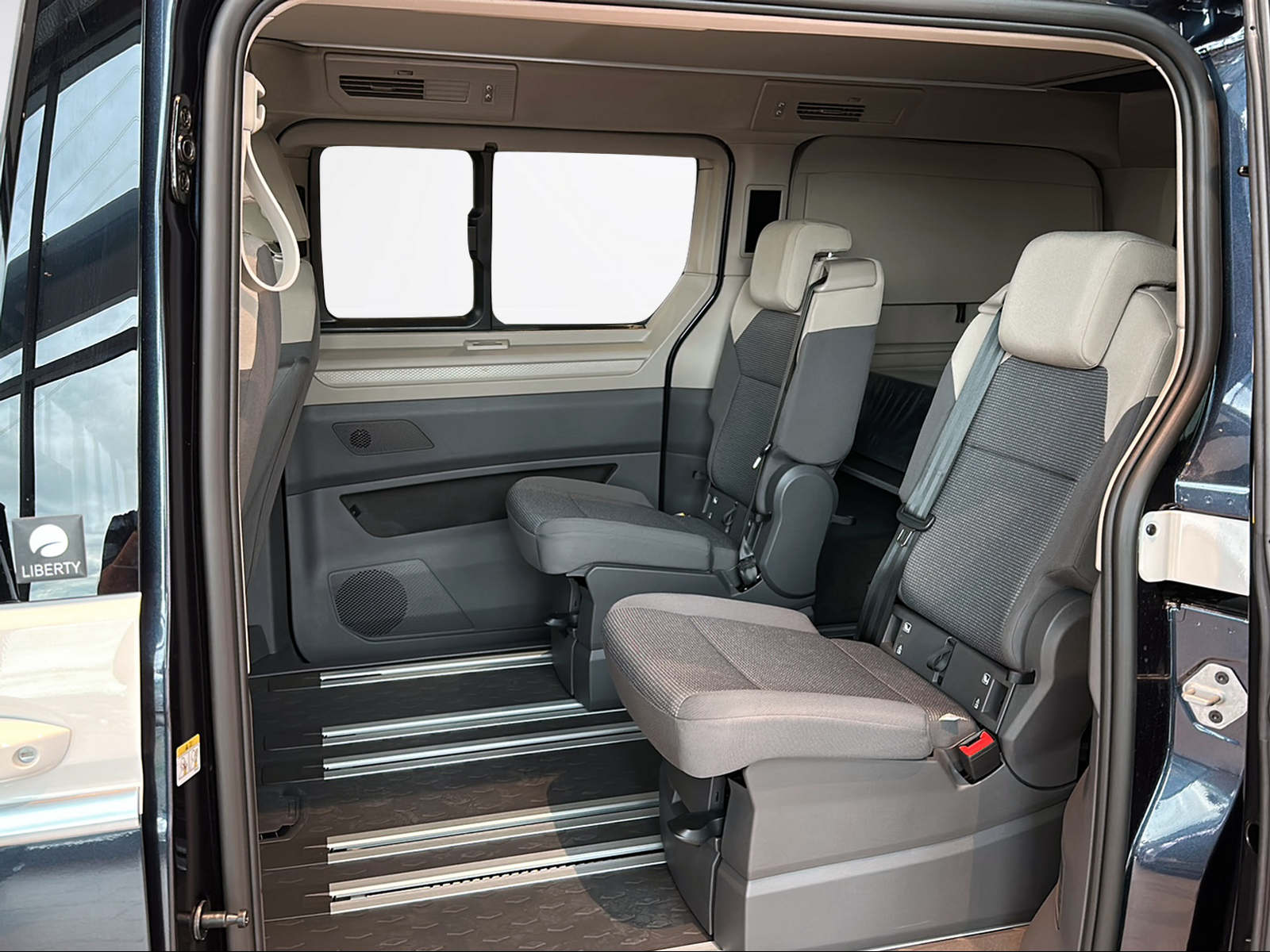 VW California eHybrid Beach Tour Liberty 4Motion-image-9