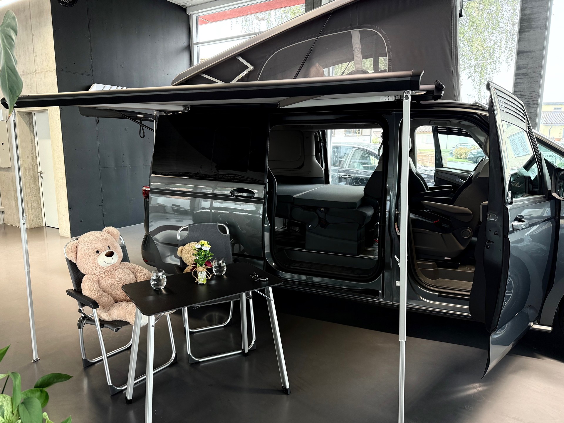 VW California 2.0 TDI Beach Camper Liberty-image-2