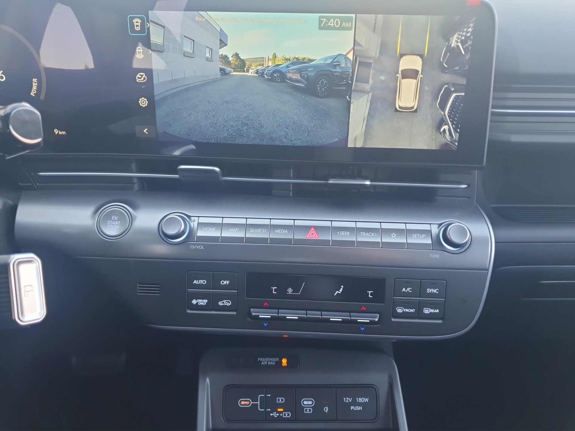 HYUNDAI Kona 65,4 kWh Electric NEW Amplia-image-8
