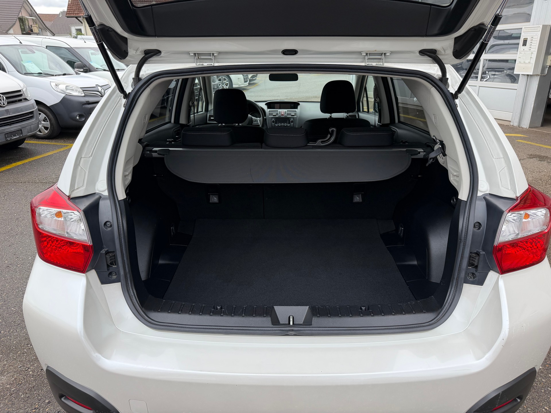 SUBARU XV 2.0 Swiss Two AWD CVT-image-13