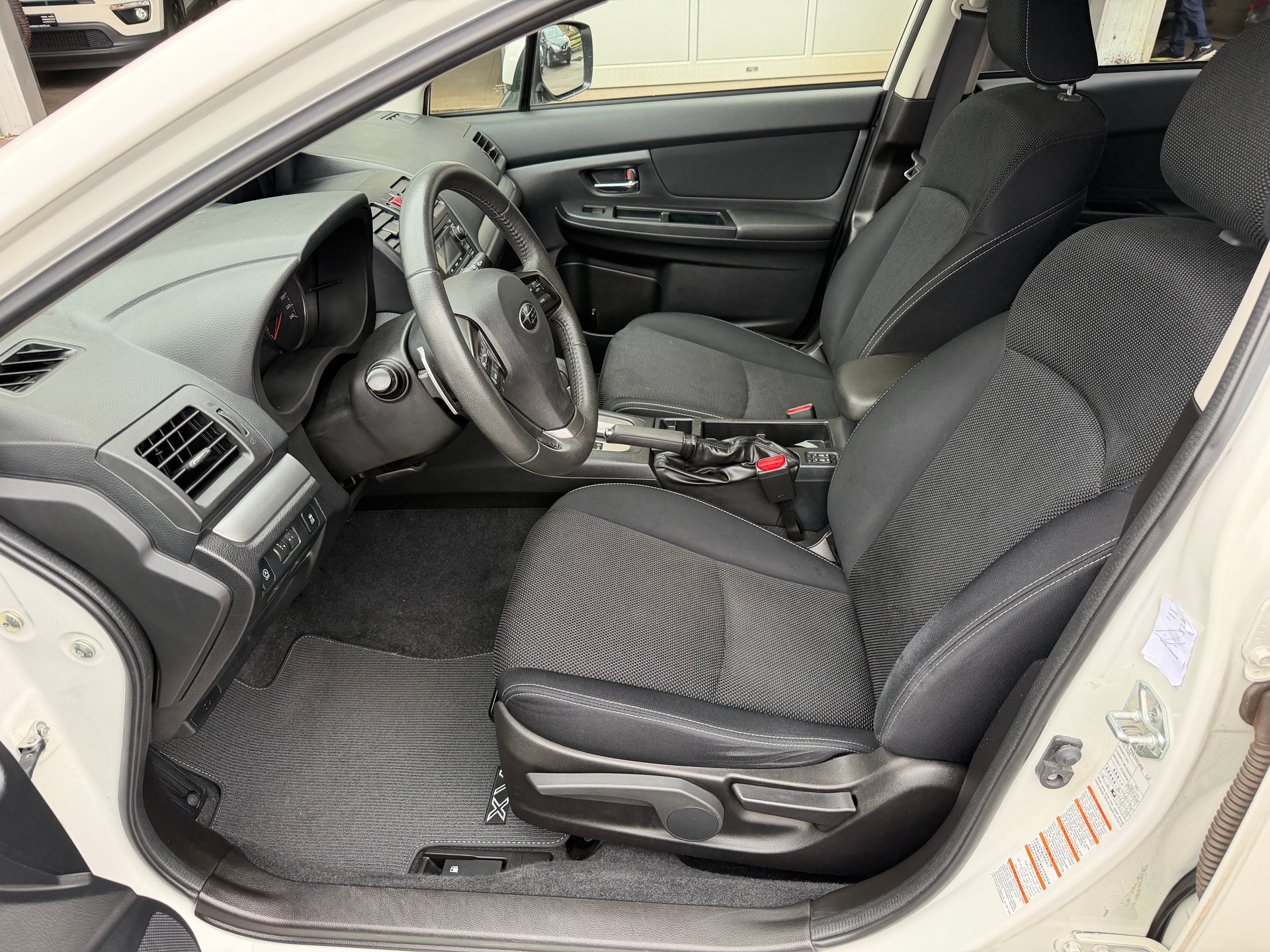 SUBARU XV 2.0 Swiss Two AWD CVT-image-8