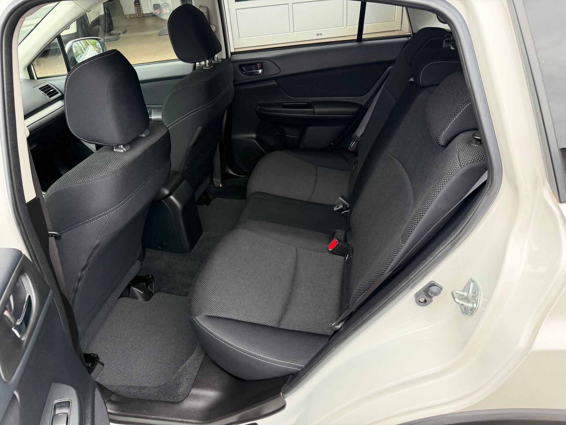 SUBARU XV 2.0 Swiss Two AWD CVT-image-12