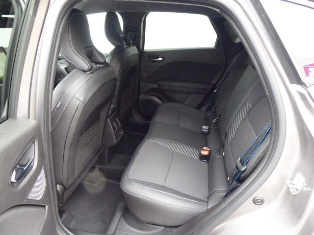 RENAULT Captur 1.3 TCe Esprit Alpine EDC-image-6