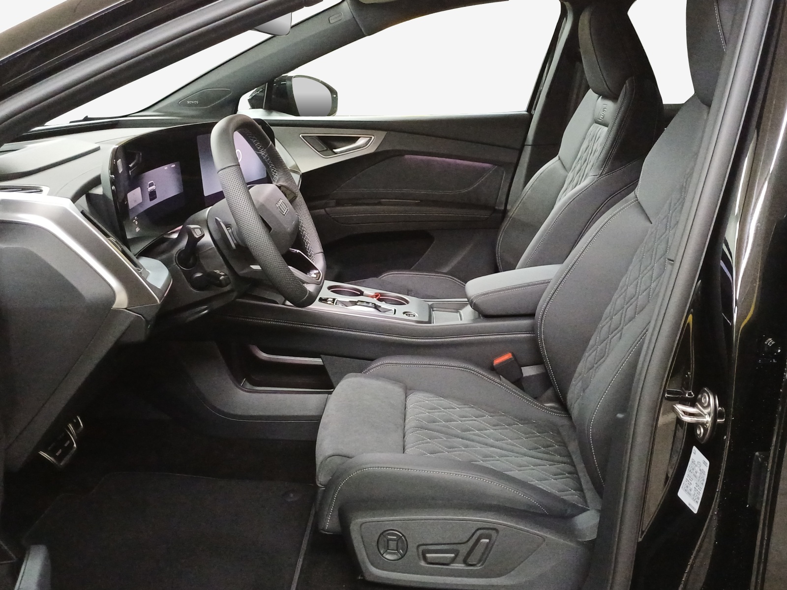 AUDI Q4 e-tron SUV quattro performance Swiss Ski-image-7