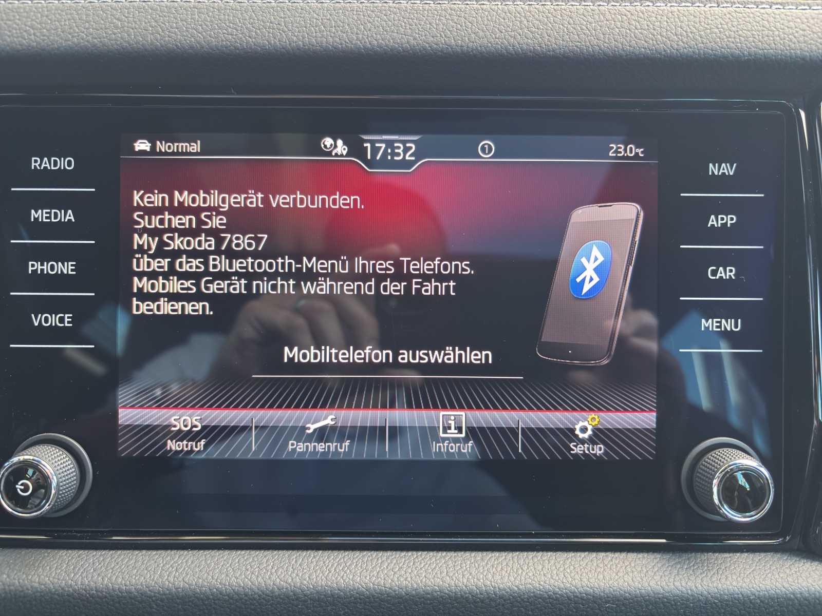 SKODA Kodiaq 2.0 TSI 4x4 SportLine mit AHK, Panorama-Ausstell-/Schiebedach & Winterräder-image-21