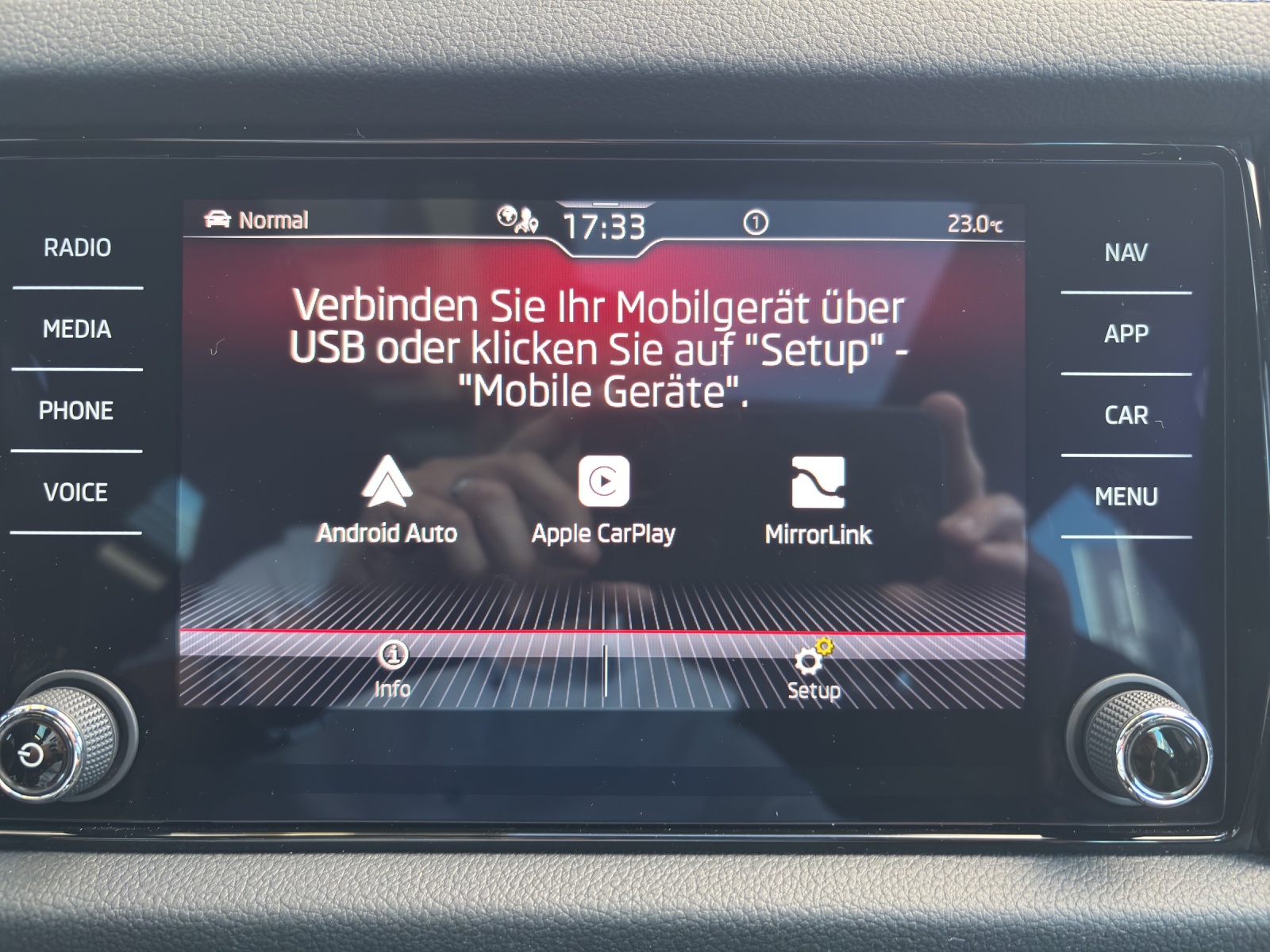 SKODA Kodiaq 2.0 TSI 4x4 SportLine mit AHK, Panorama-Ausstell-/Schiebedach & Winterräder-image-23