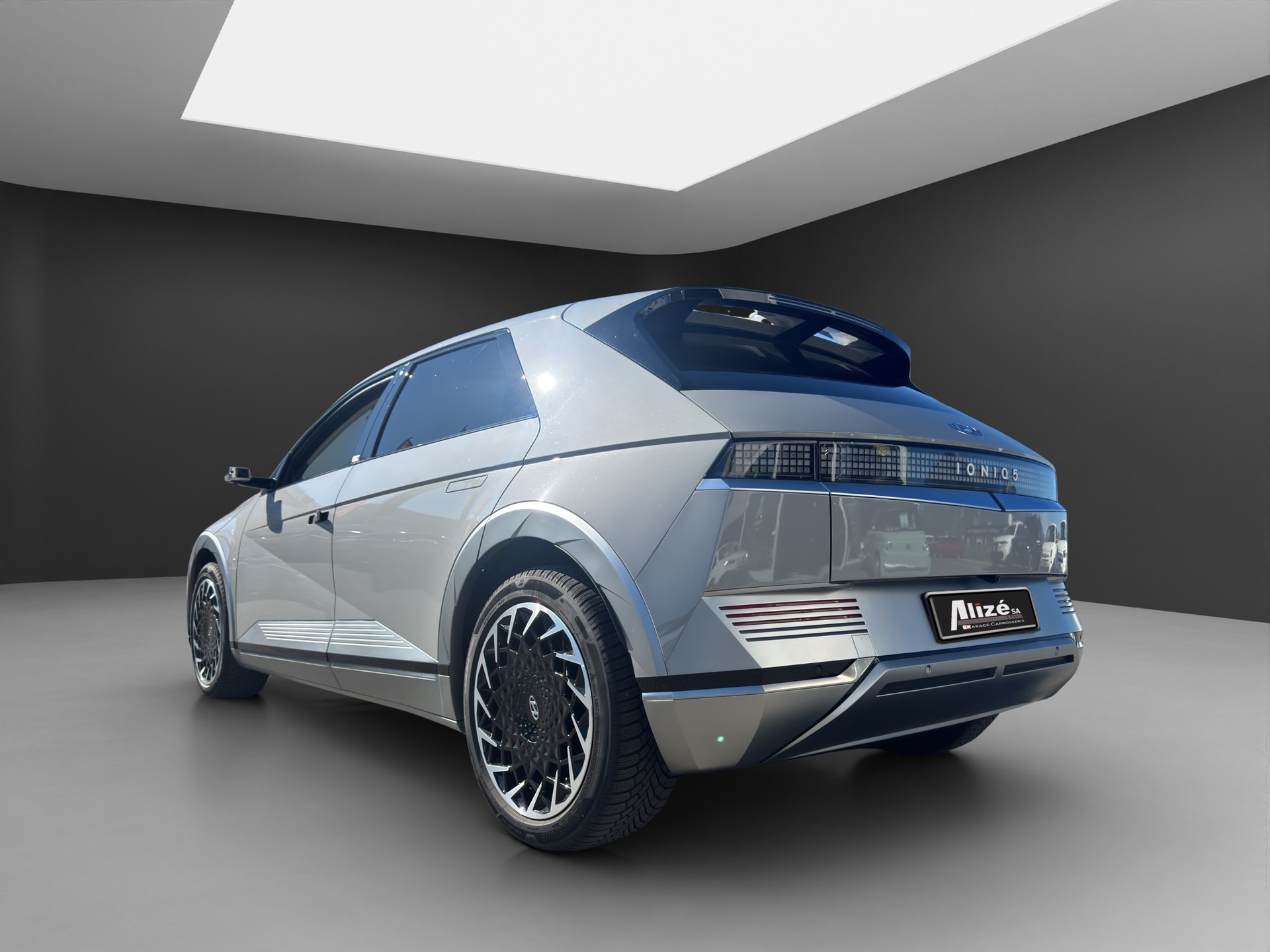 HYUNDAI Ioniq 5 77kWh Vertex 4WD-image-4