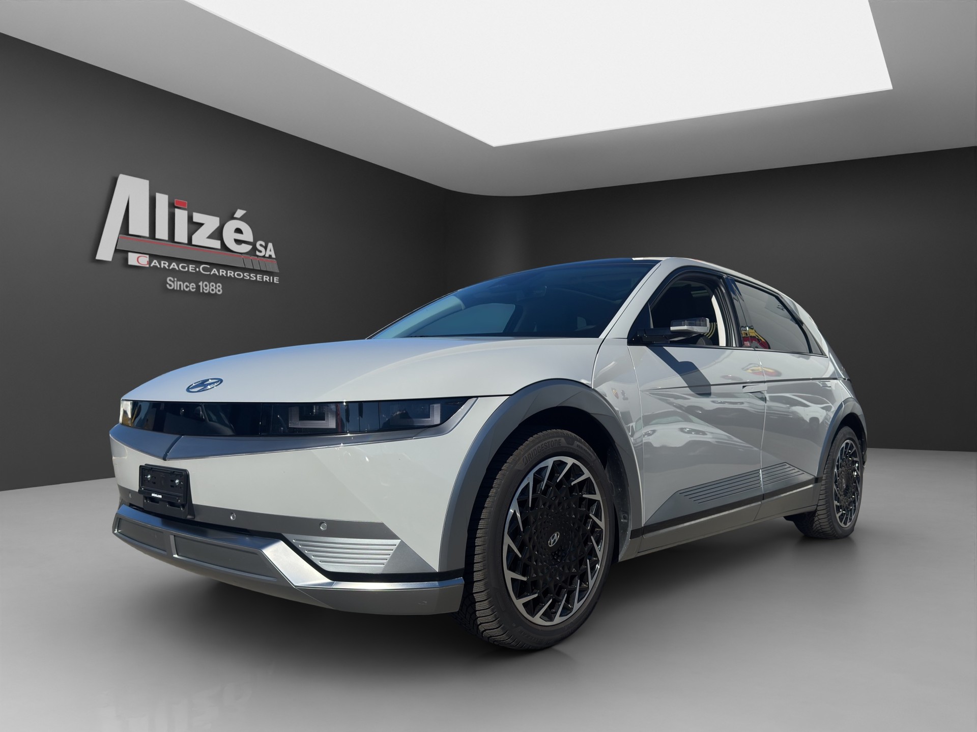 HYUNDAI Ioniq 5 77kWh Vertex 4WD-image-2