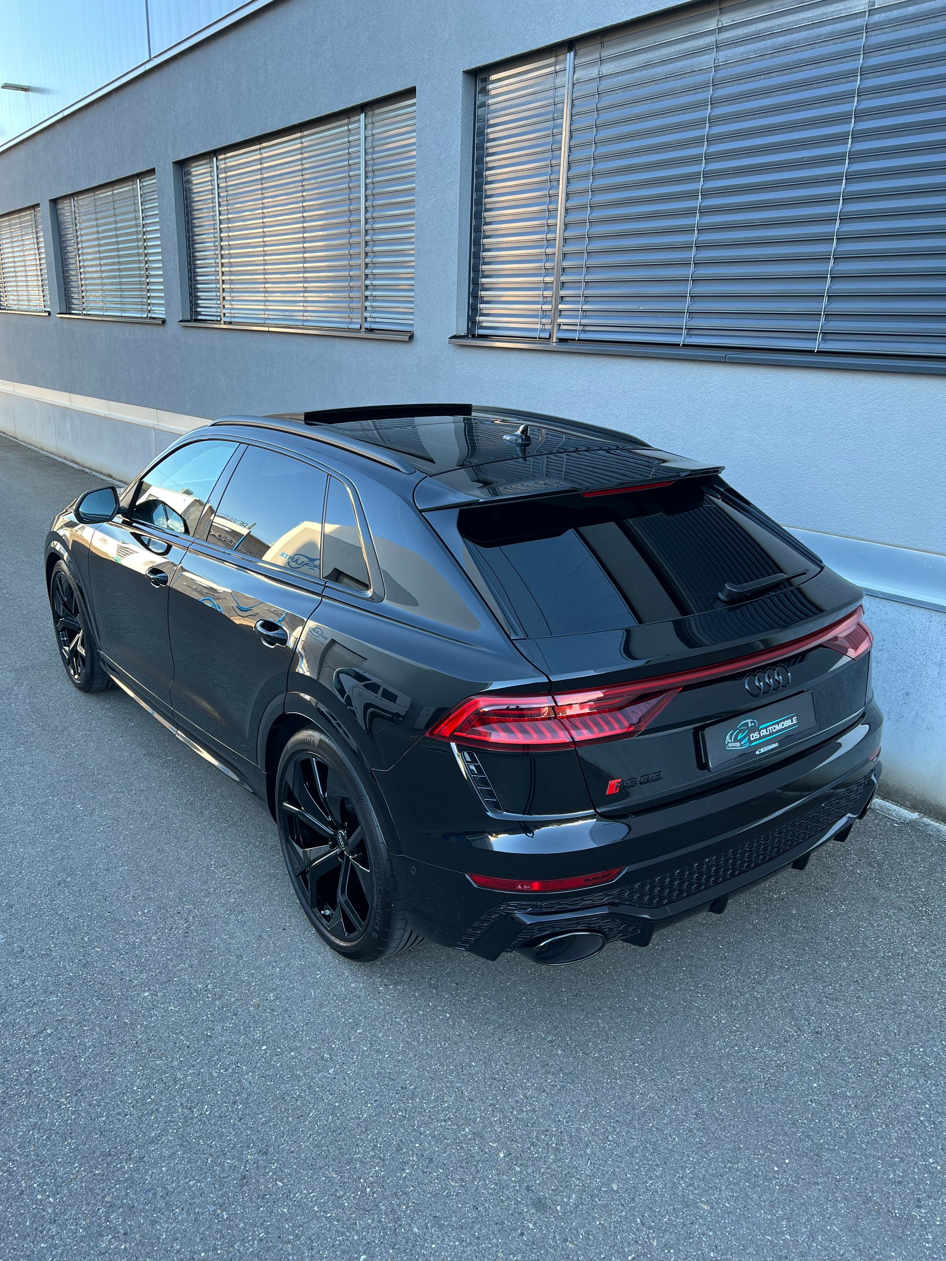 AUDI RSQ8 quattro tiptronic-image-24