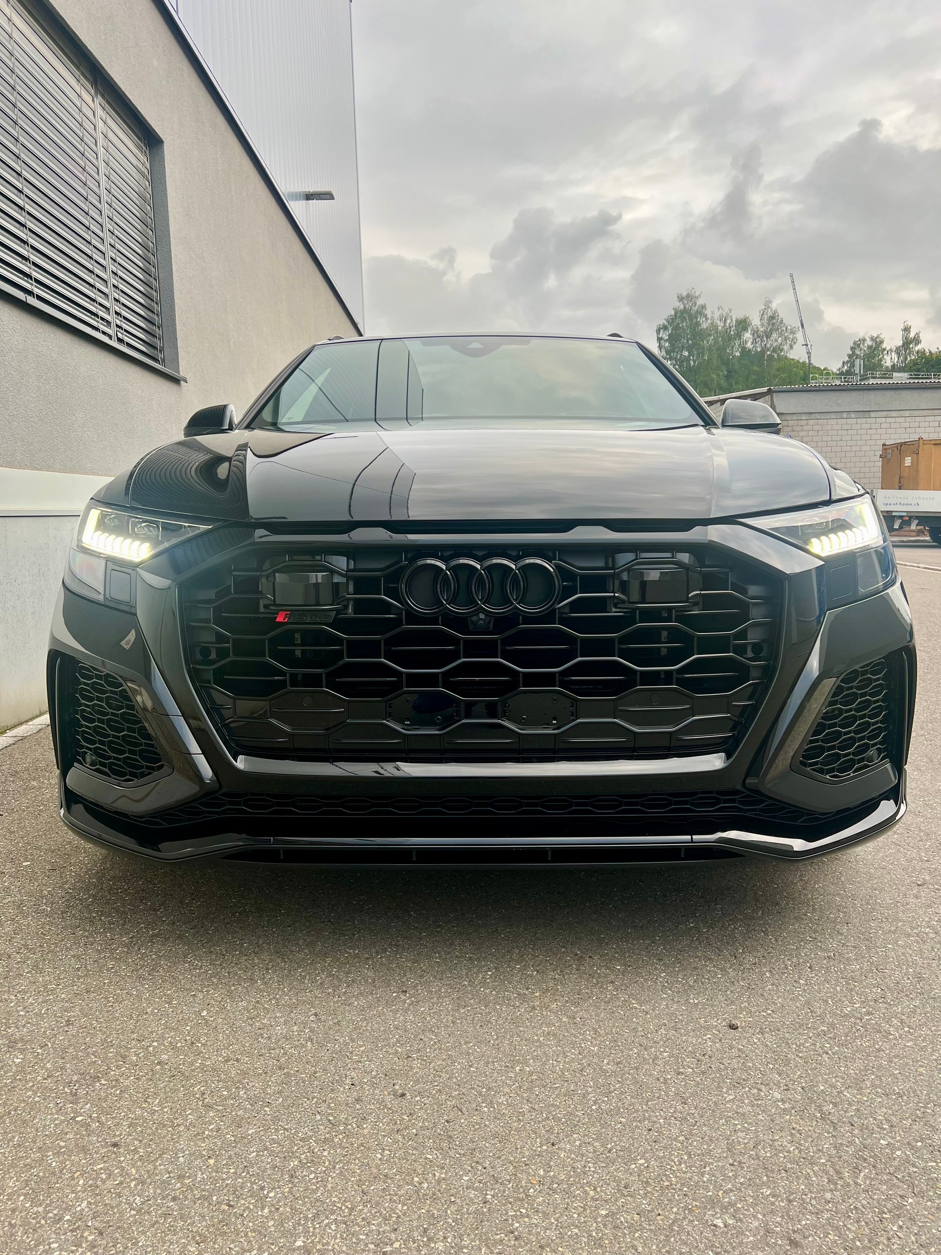 AUDI RSQ8 quattro tiptronic-image-7