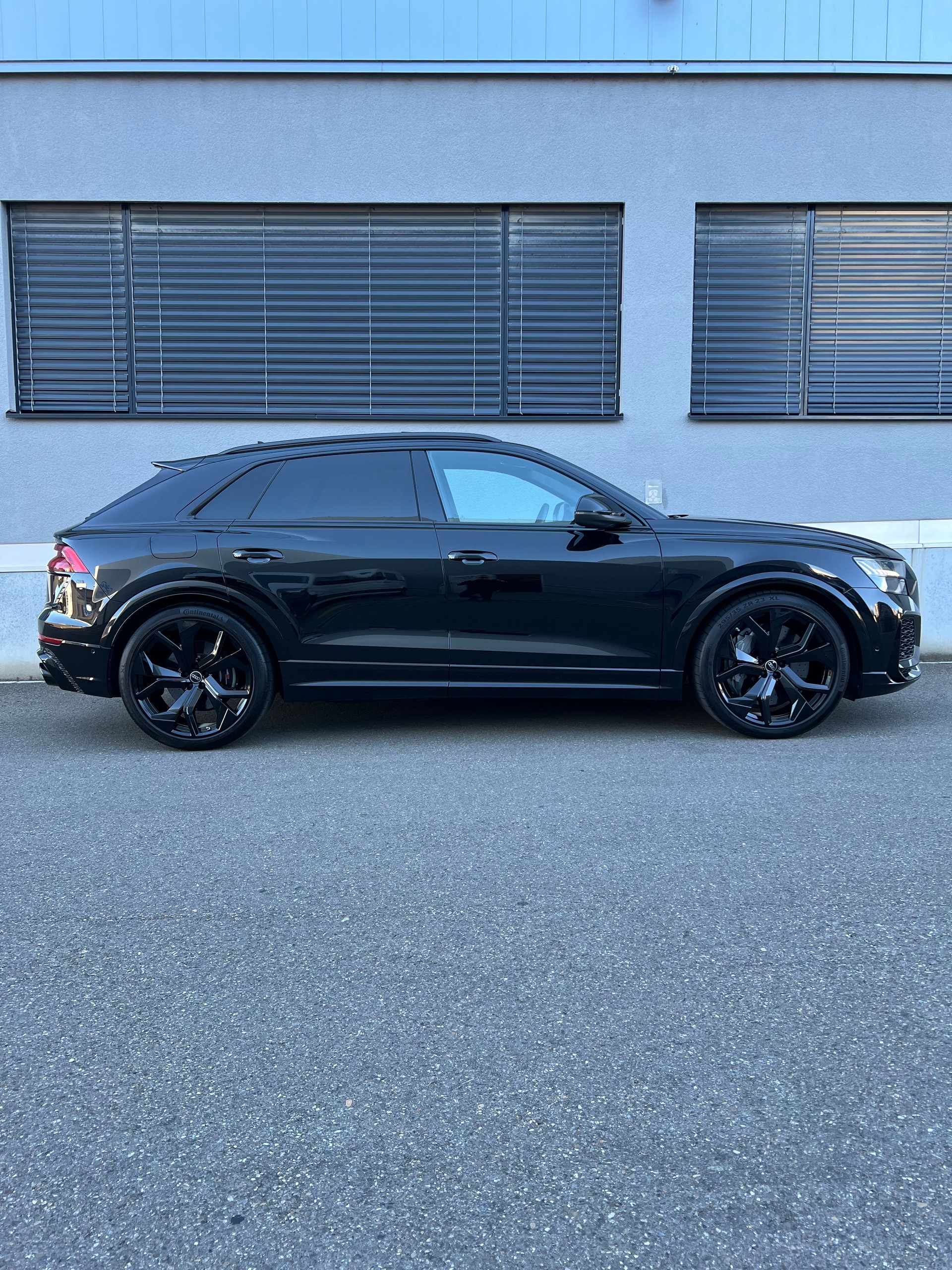 AUDI RSQ8 quattro tiptronic-image-5
