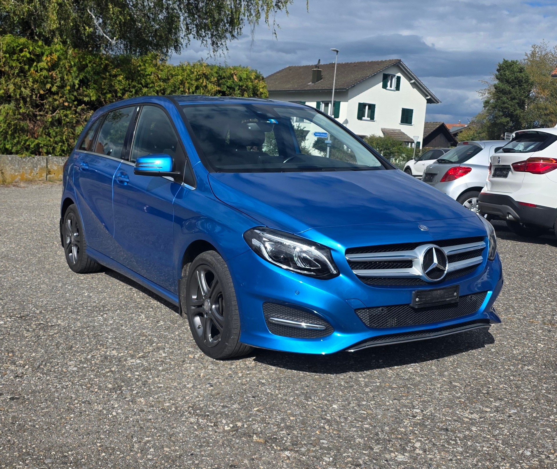 MERCEDES-BENZ B 180 Urban 7G-DCT-image-1