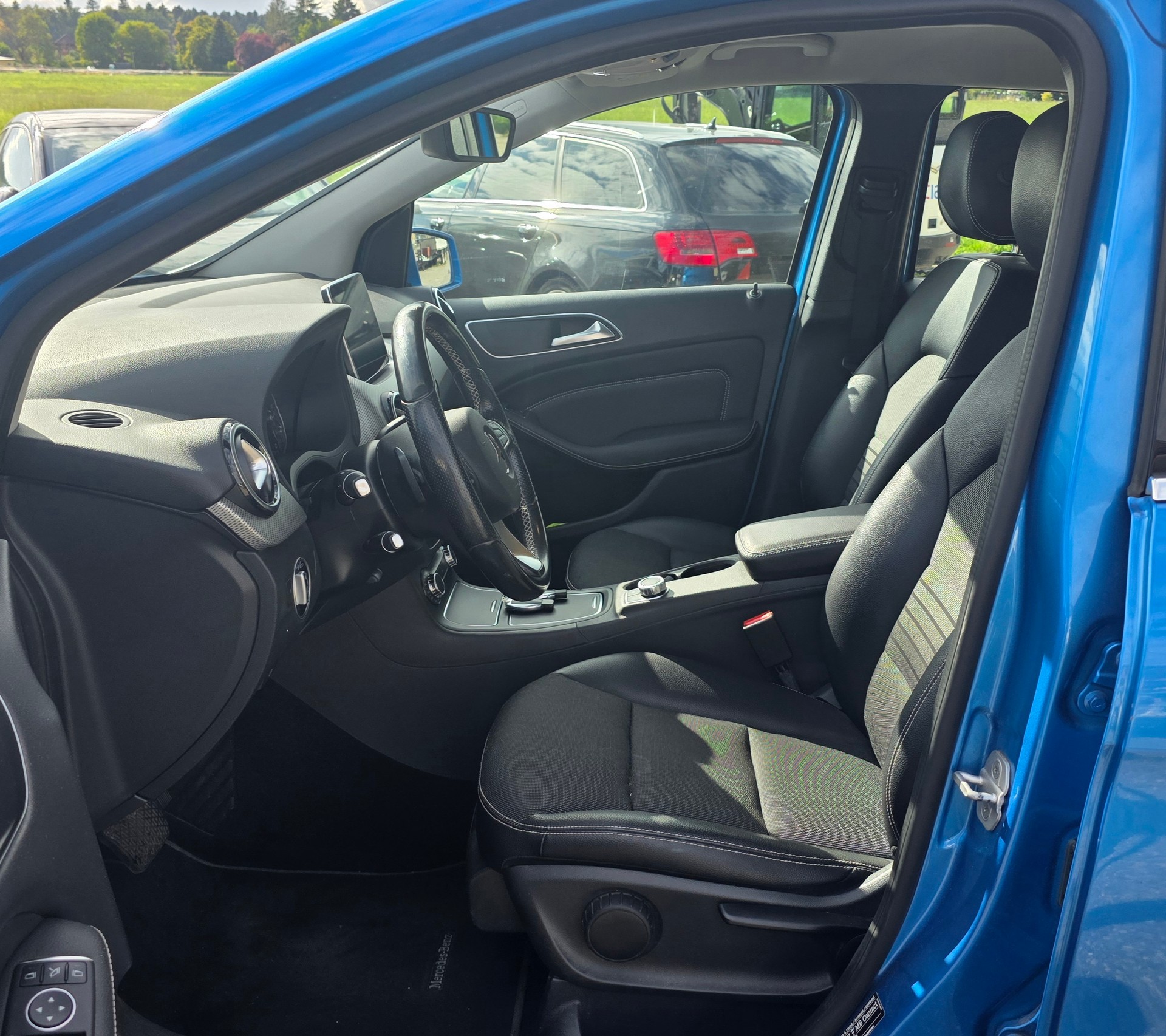 MERCEDES-BENZ B 180 Urban 7G-DCT-image-7