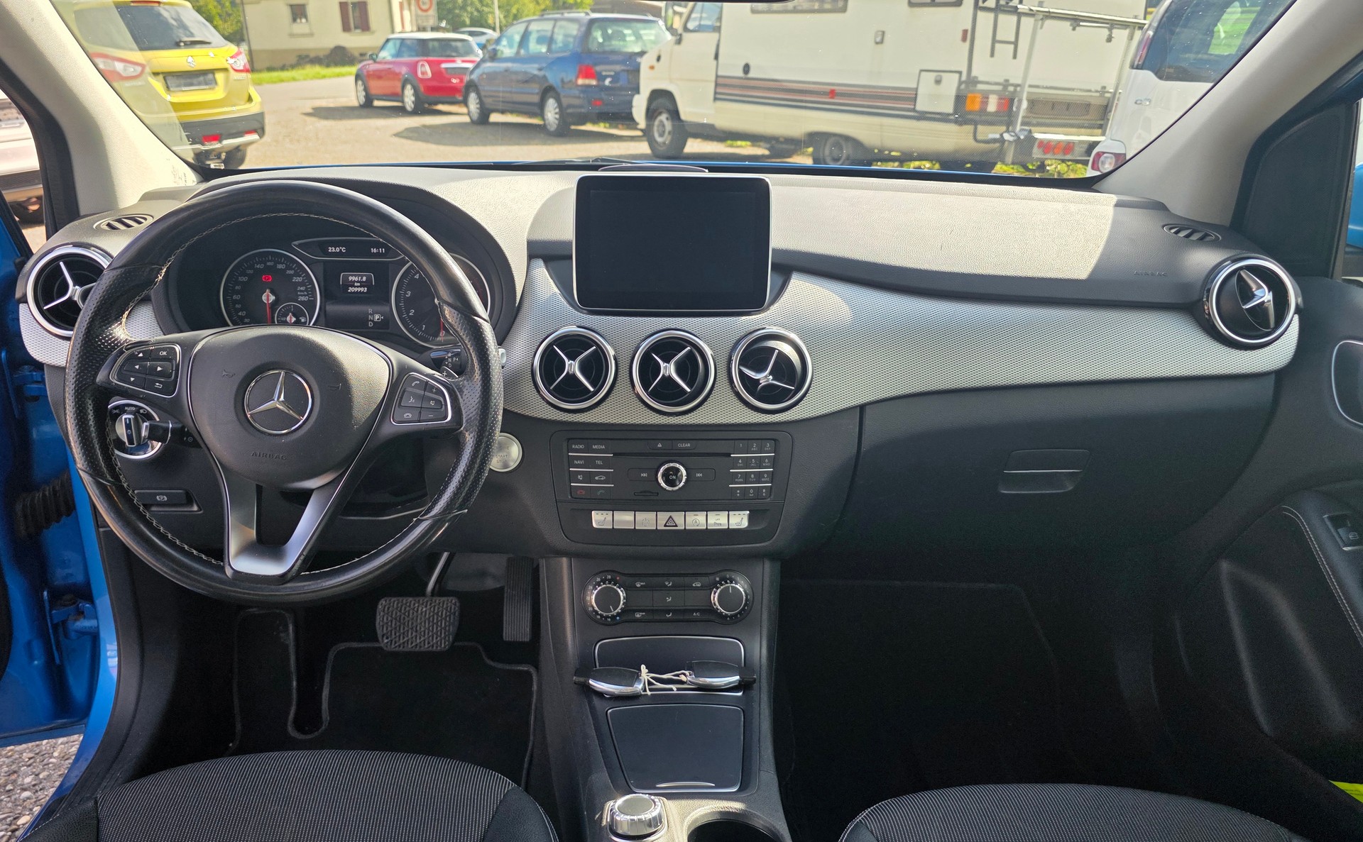 MERCEDES-BENZ B 180 Urban 7G-DCT-image-5