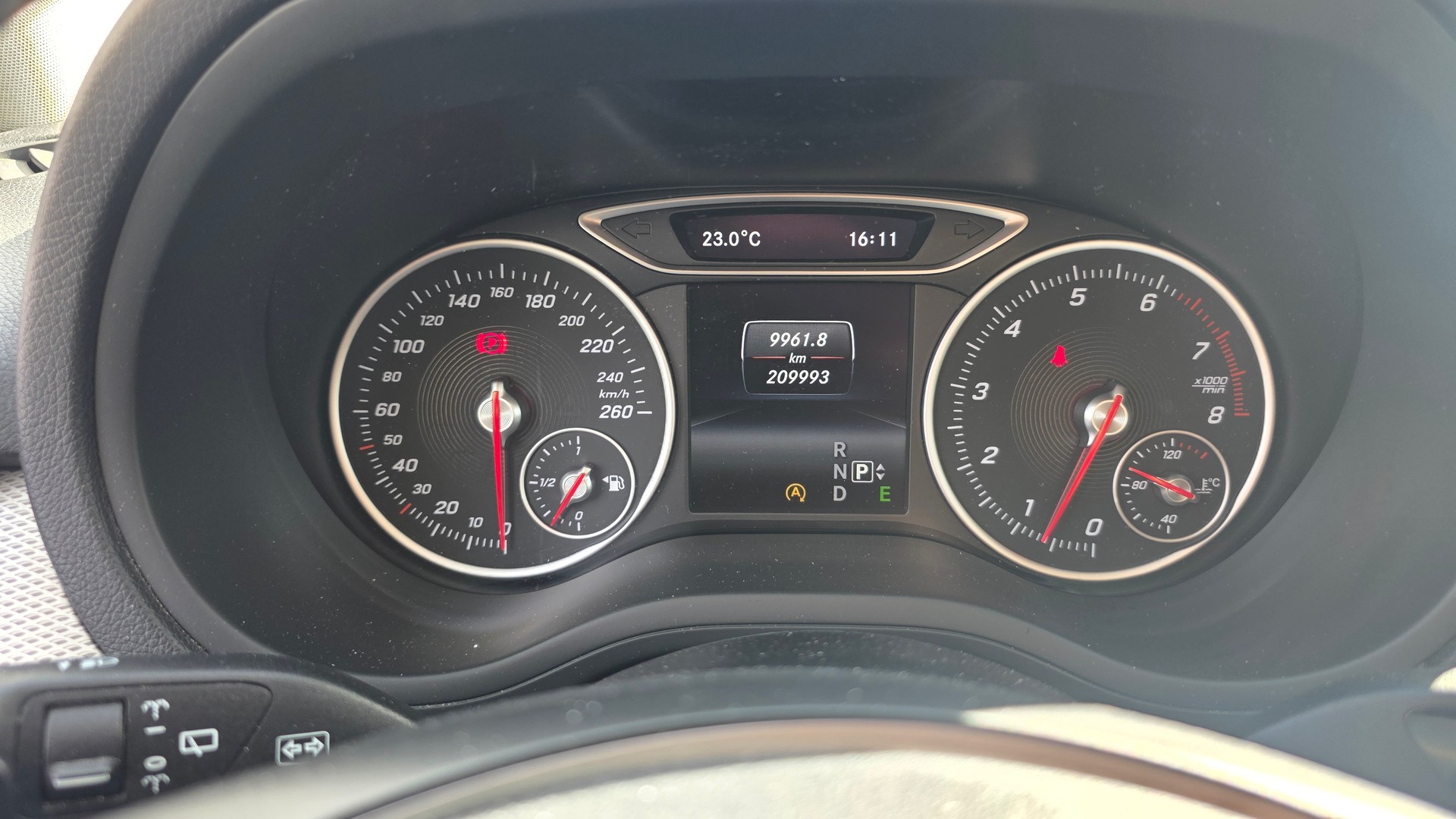 MERCEDES-BENZ B 180 Urban 7G-DCT-image-10