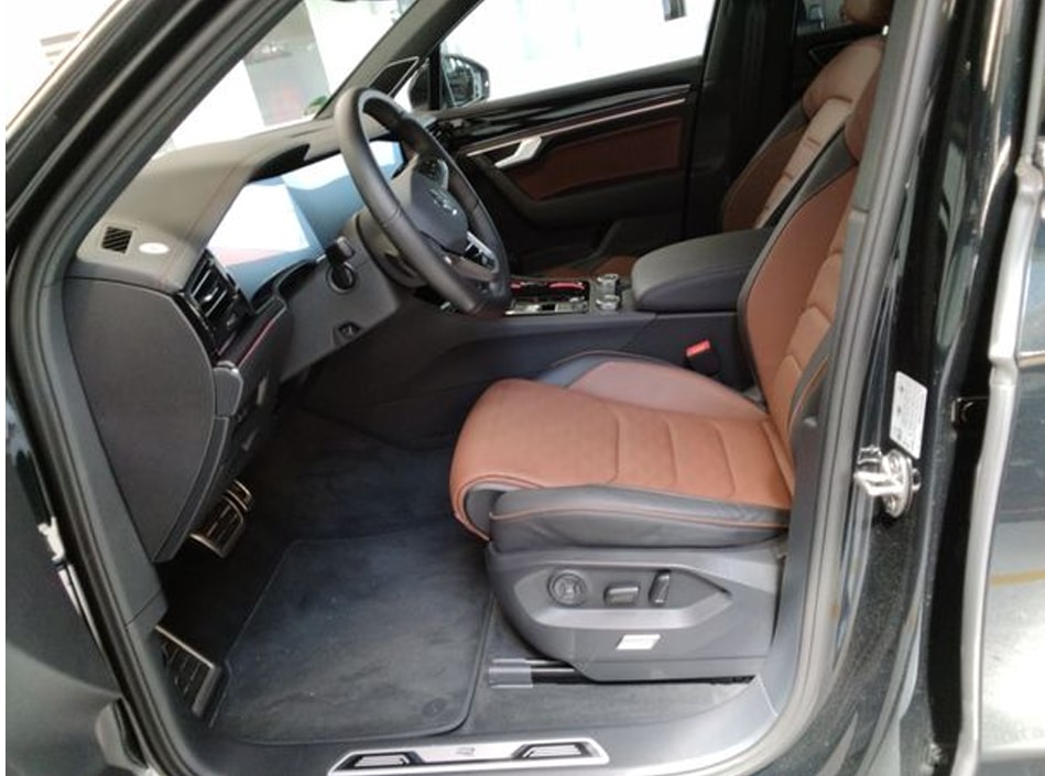 VW Touareg 3.0 TDI 286PS R-Line Tiptronic mit 5 Jahre 100tkm VW Werksgarantie-image-10