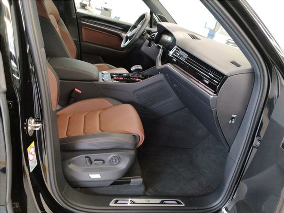 VW Touareg 3.0 TDI 286PS R-Line Tiptronic mit 5 Jahre 100tkm VW Werksgarantie-image-11