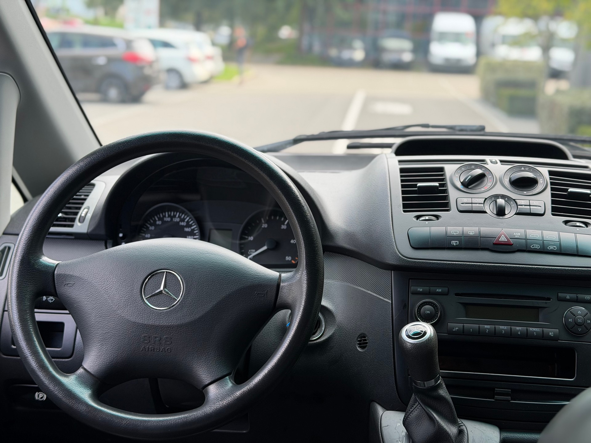 MERCEDES-BENZ Vito 116 CDI Blue Efficiency L 4Matic A-image-11
