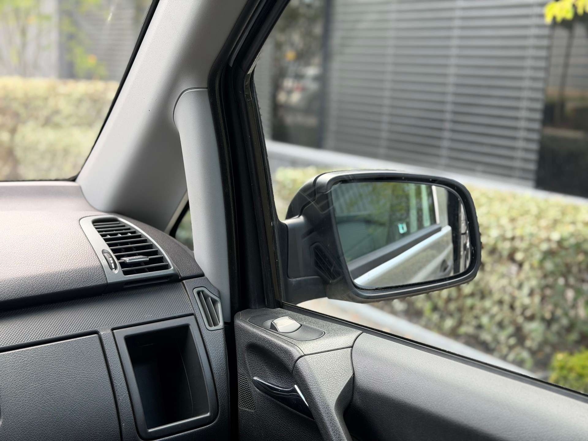 MERCEDES-BENZ Vito 116 CDI Blue Efficiency L 4Matic A-image-8