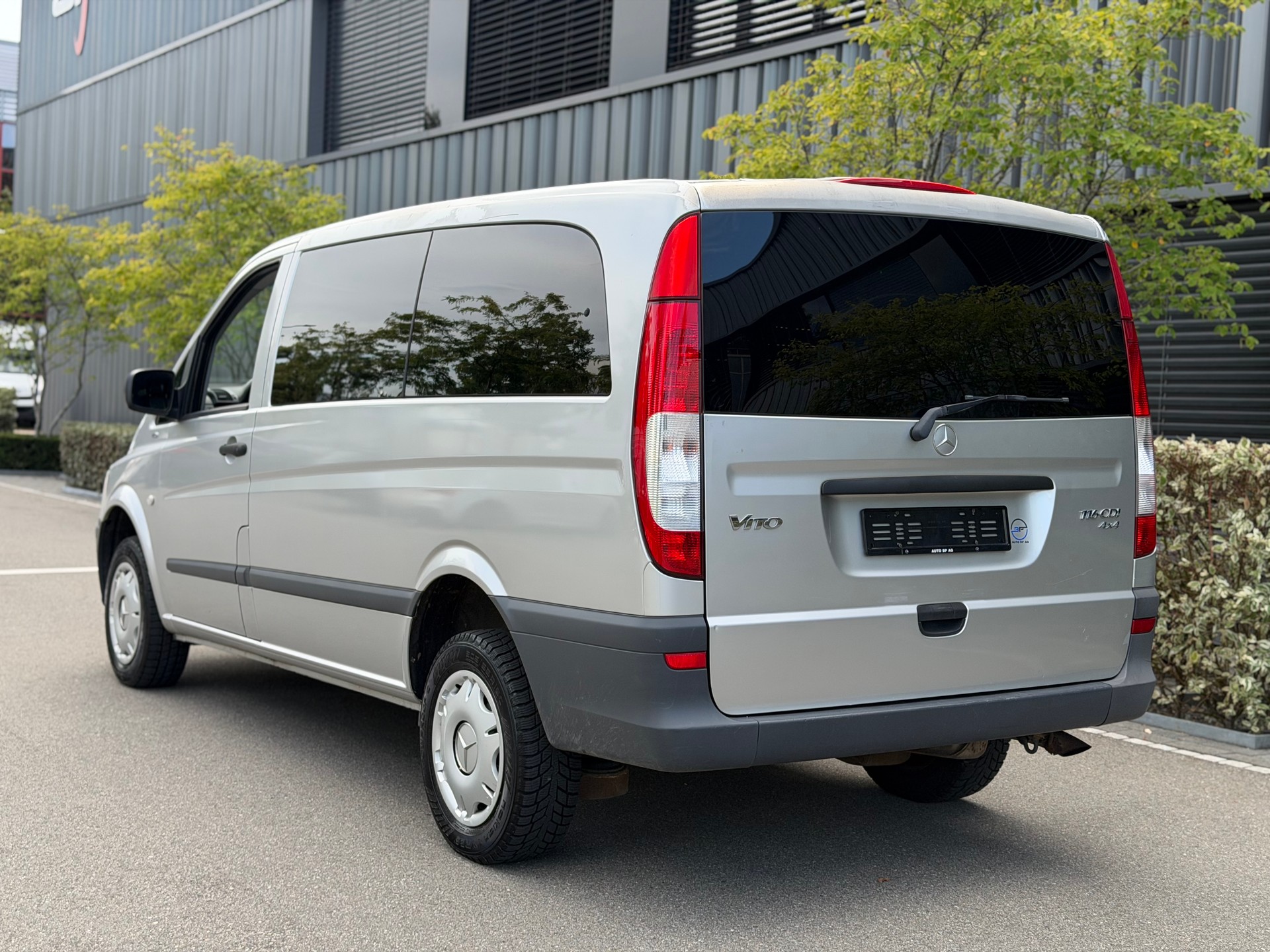 MERCEDES-BENZ Vito 116 CDI Blue Efficiency L 4Matic A-image-4