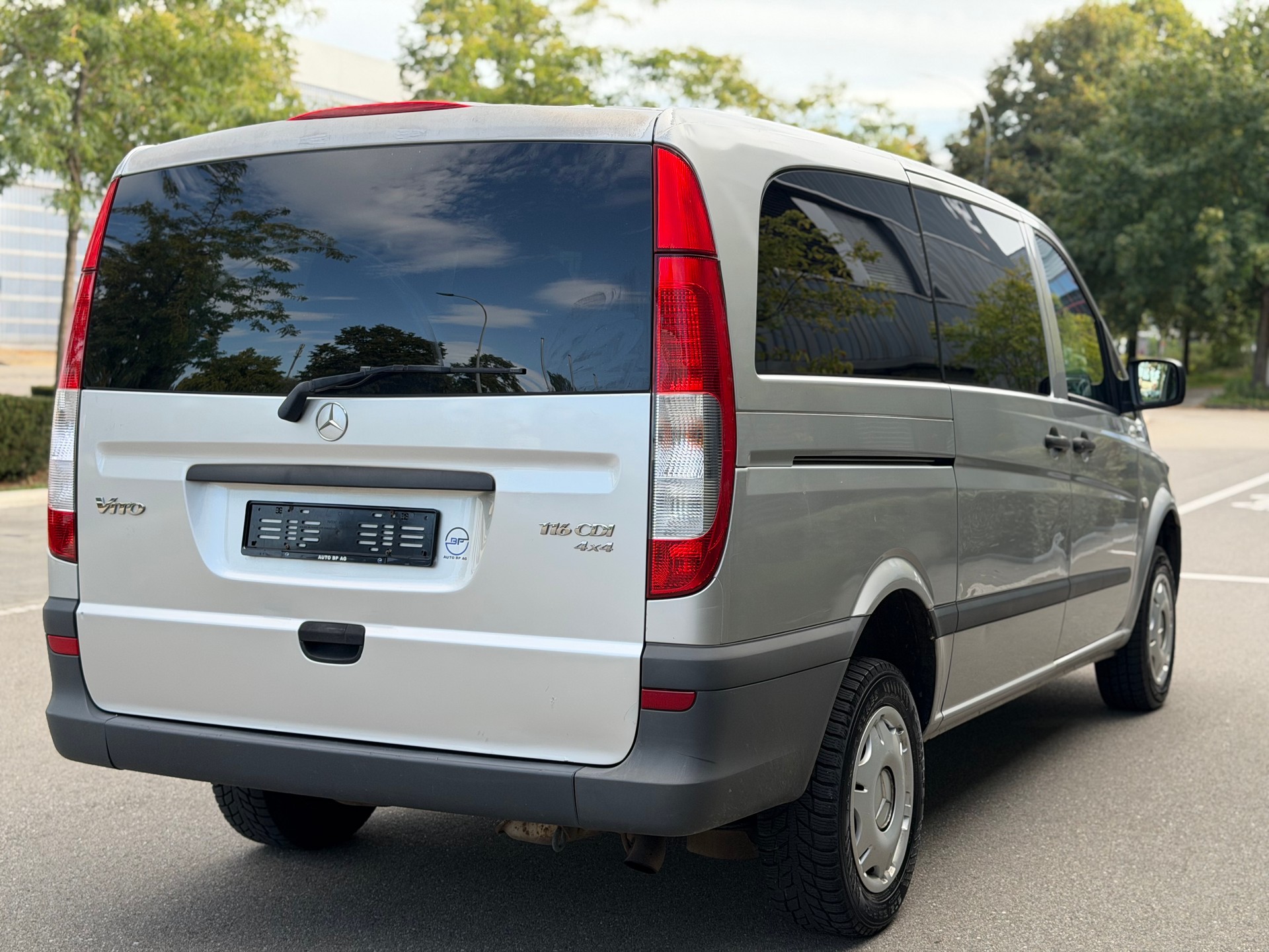 MERCEDES-BENZ Vito 116 CDI Blue Efficiency L 4Matic A-image-6