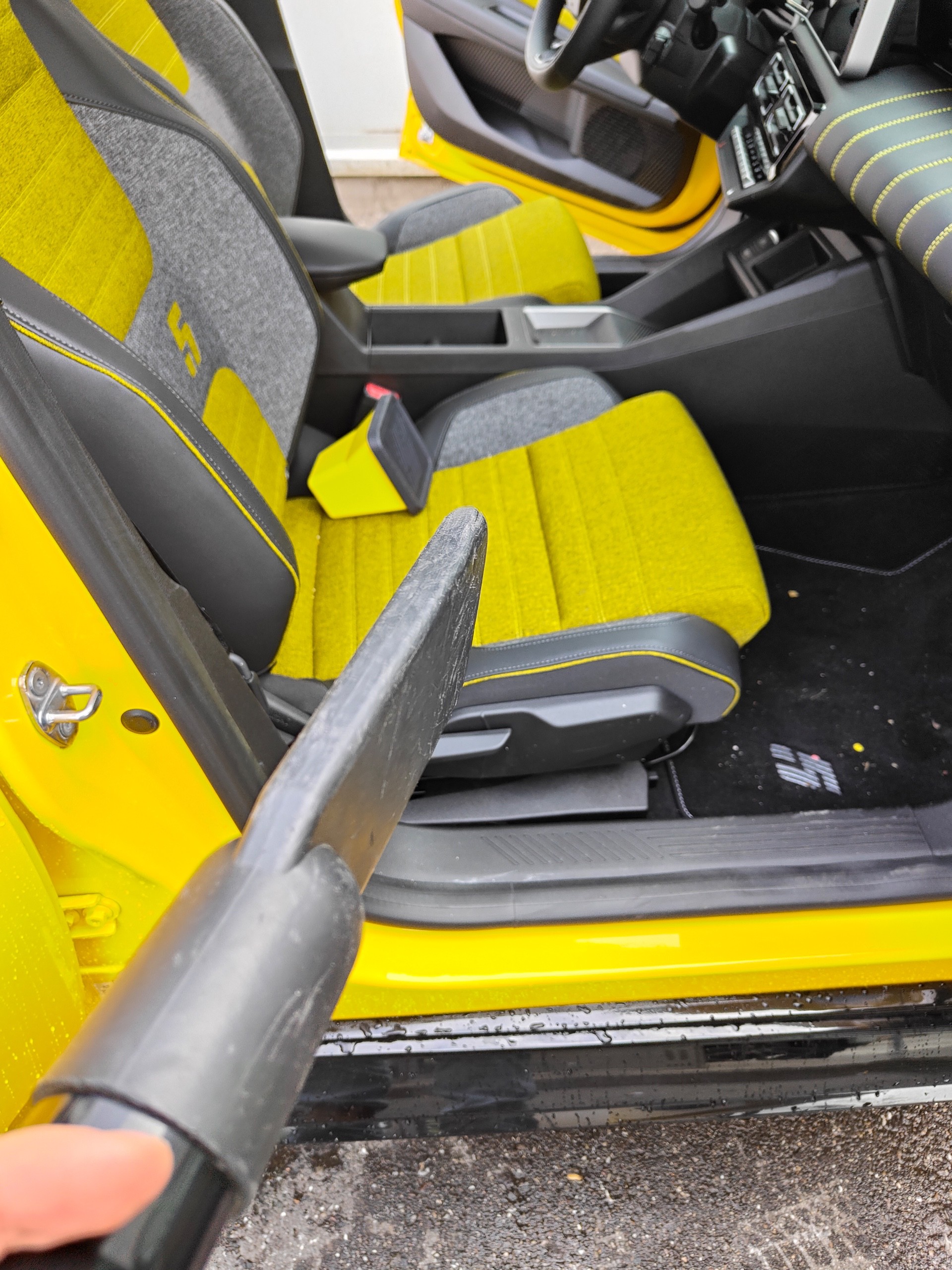 RENAULT R5 Comfort Range iconic five-image-1