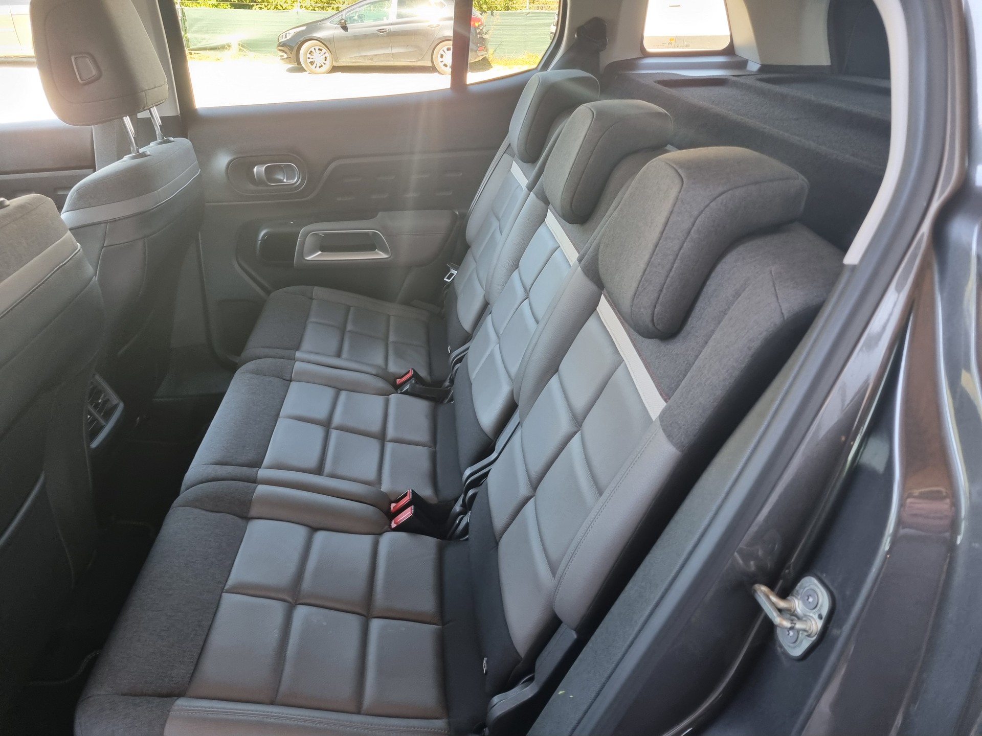 CITROEN C5 Aircross 1.6 PHEV Shine-image-8