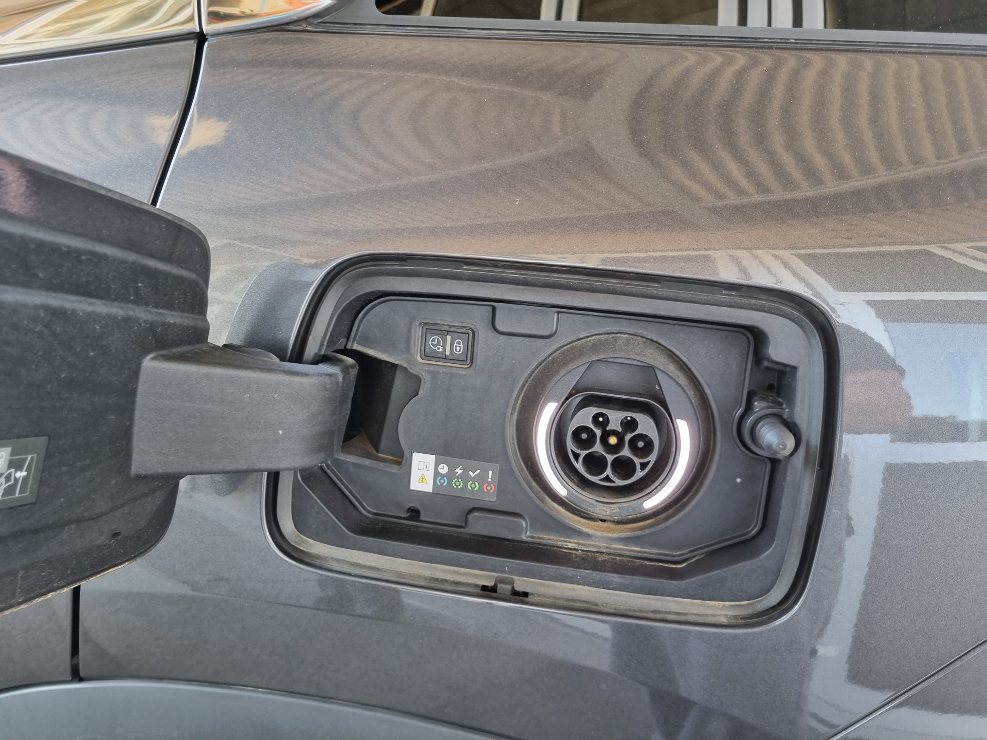 CITROEN C5 Aircross 1.6 PHEV Shine-image-12