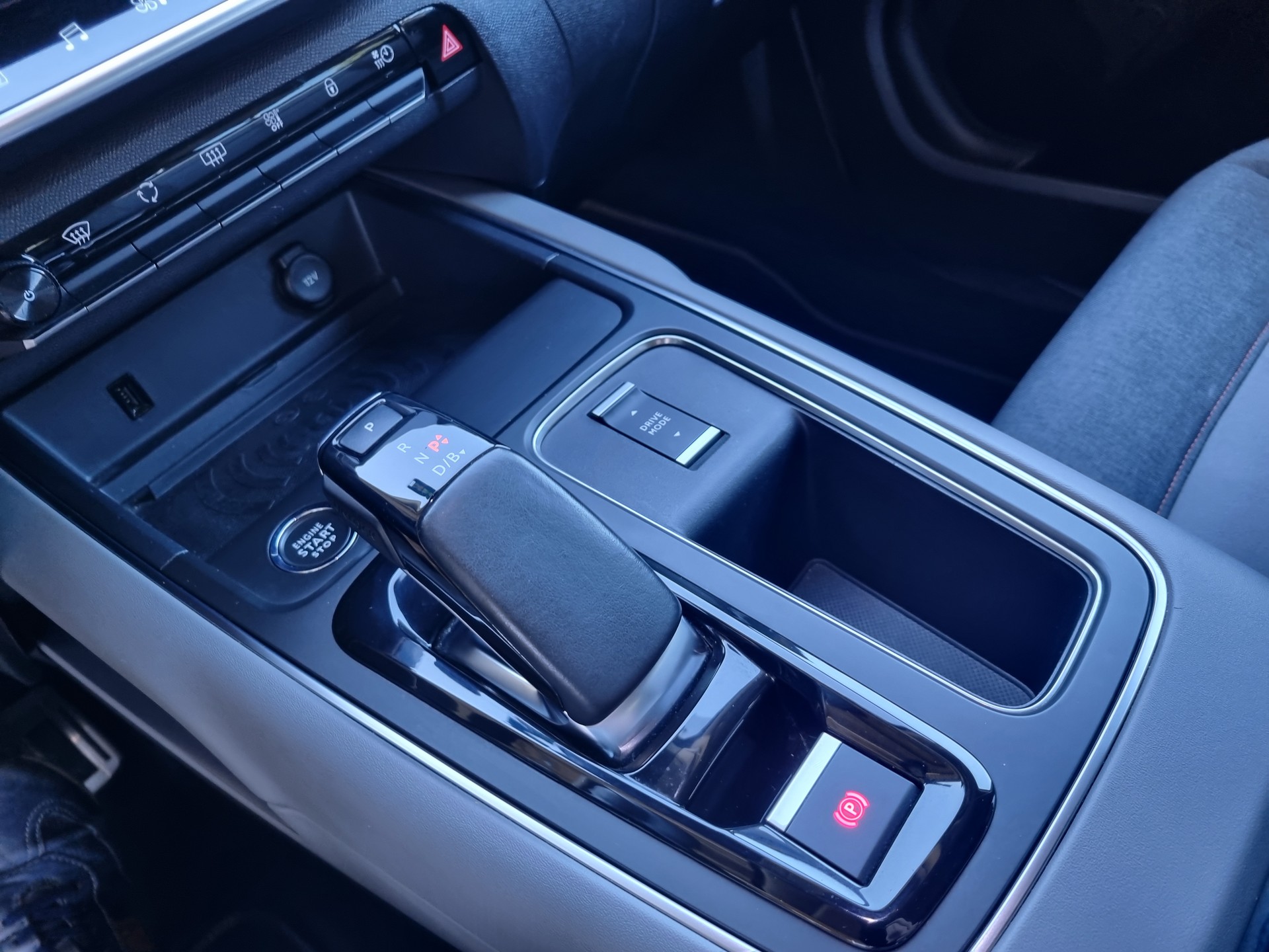 CITROEN C5 Aircross 1.6 PHEV Shine-image-17
