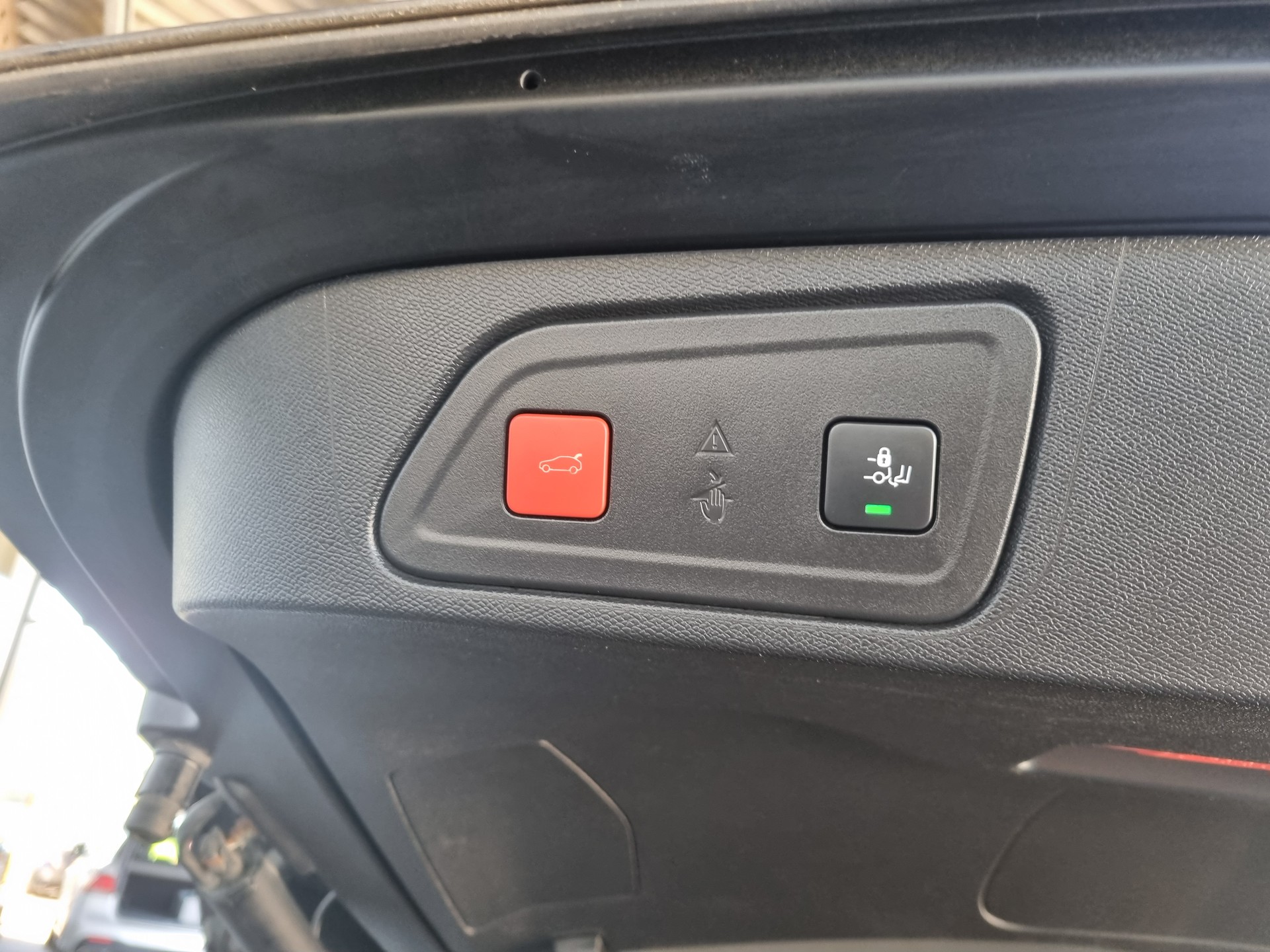 CITROEN C5 Aircross 1.6 PHEV Shine-image-10