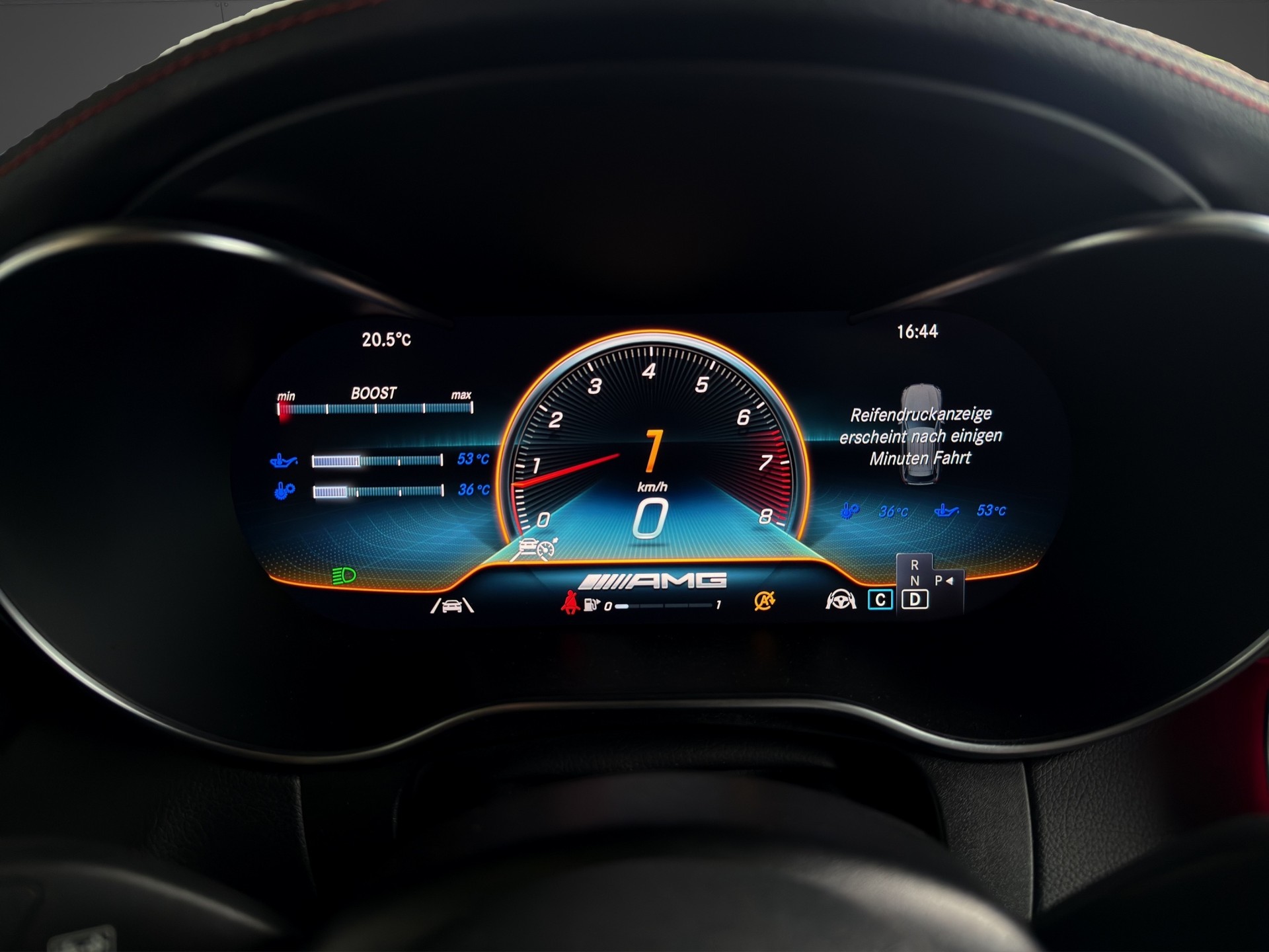MERCEDES-BENZ GLC 43 AMG 4Matic 9G-Tronic-image-13