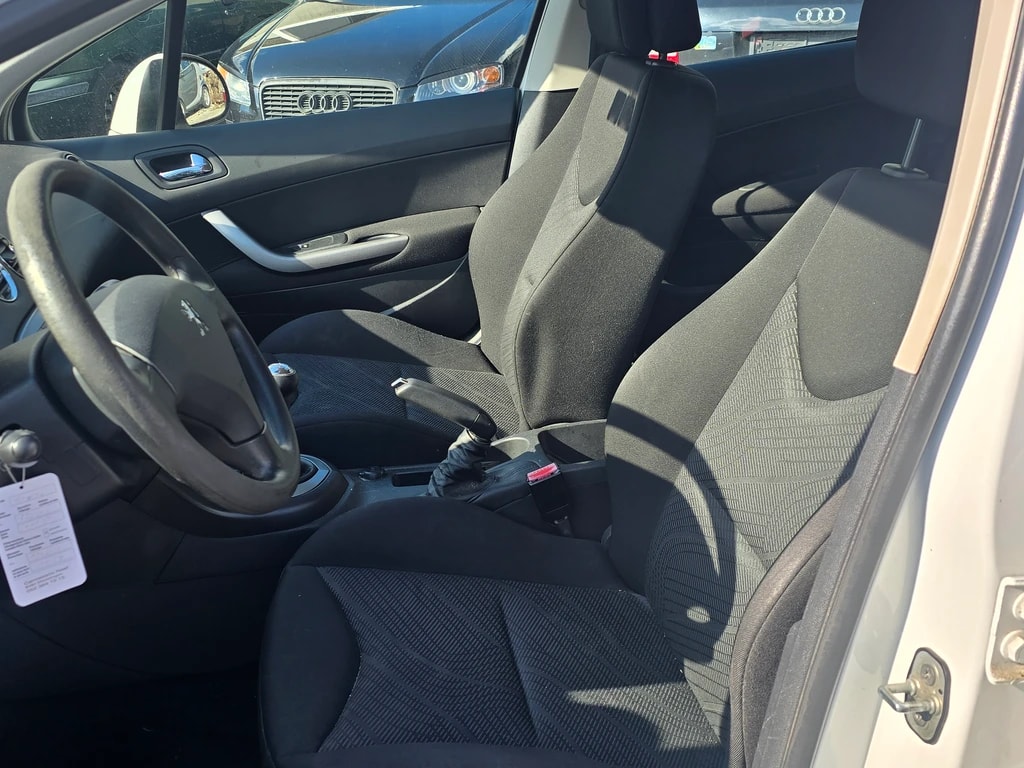 PEUGEOT 308 1.4 16V VTI Trendy-image-7