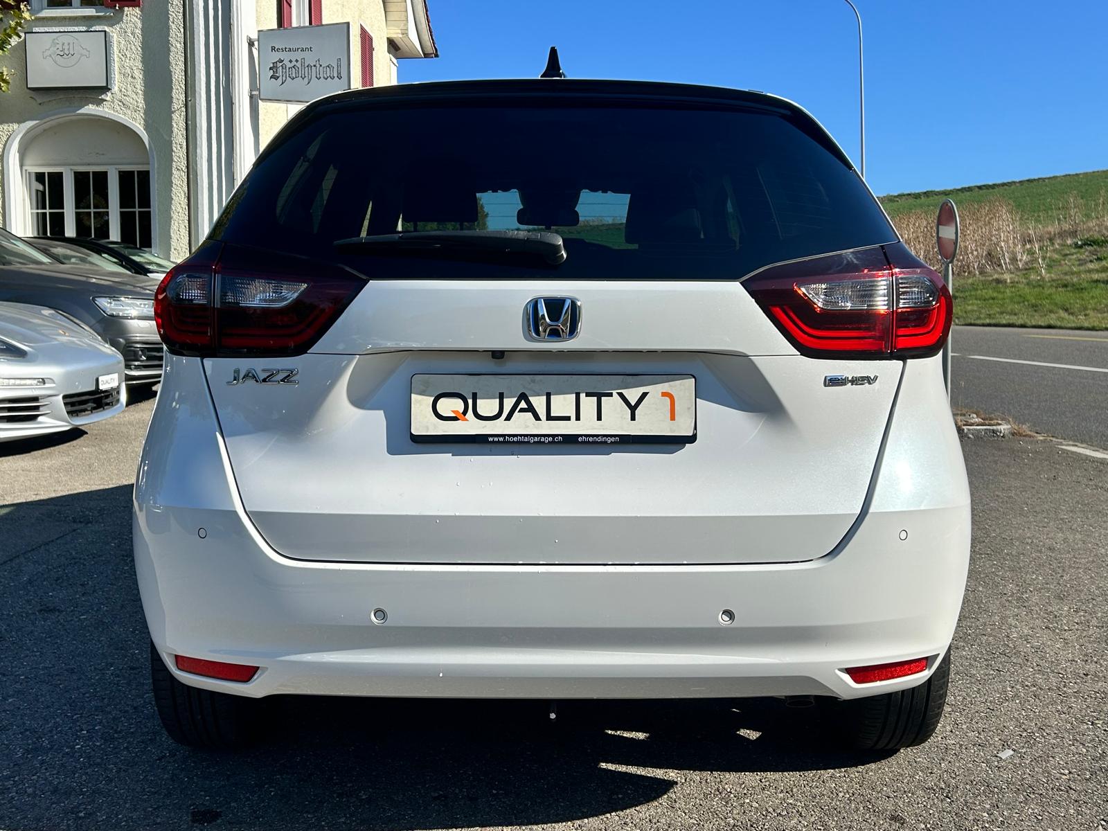 HONDA Jazz 1.5i-MMD Executive E-CVT-image-4
