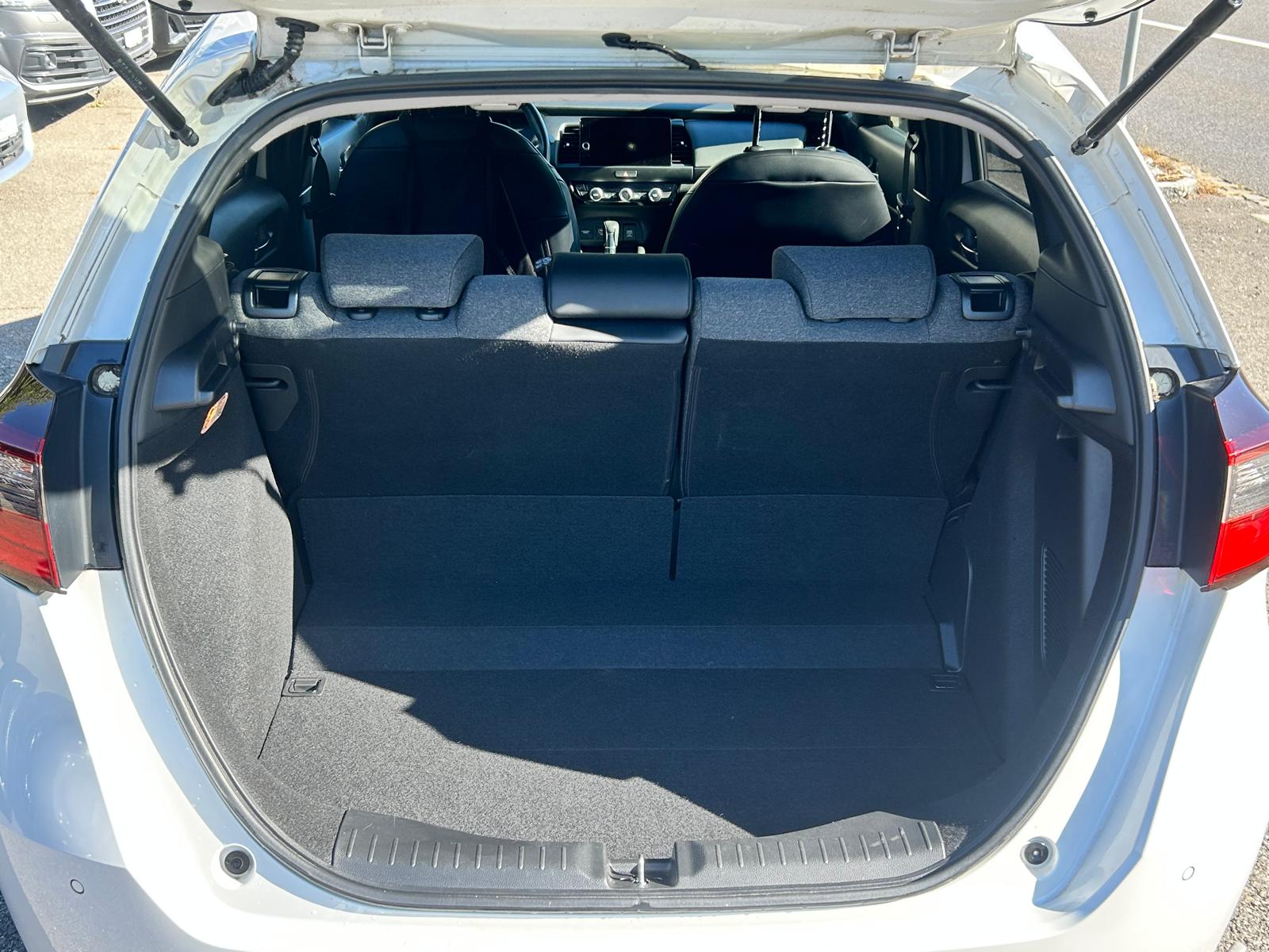 HONDA Jazz 1.5i-MMD Executive E-CVT-image-18
