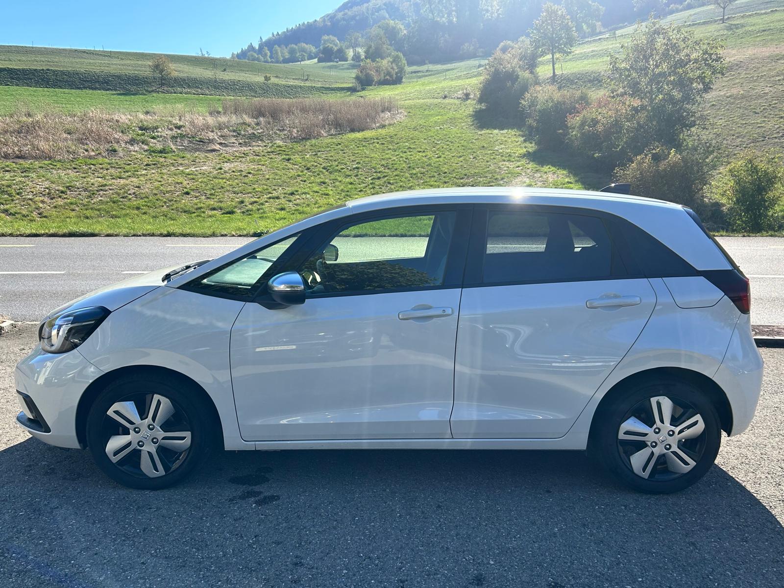 HONDA Jazz 1.5i-MMD Executive E-CVT-image-2