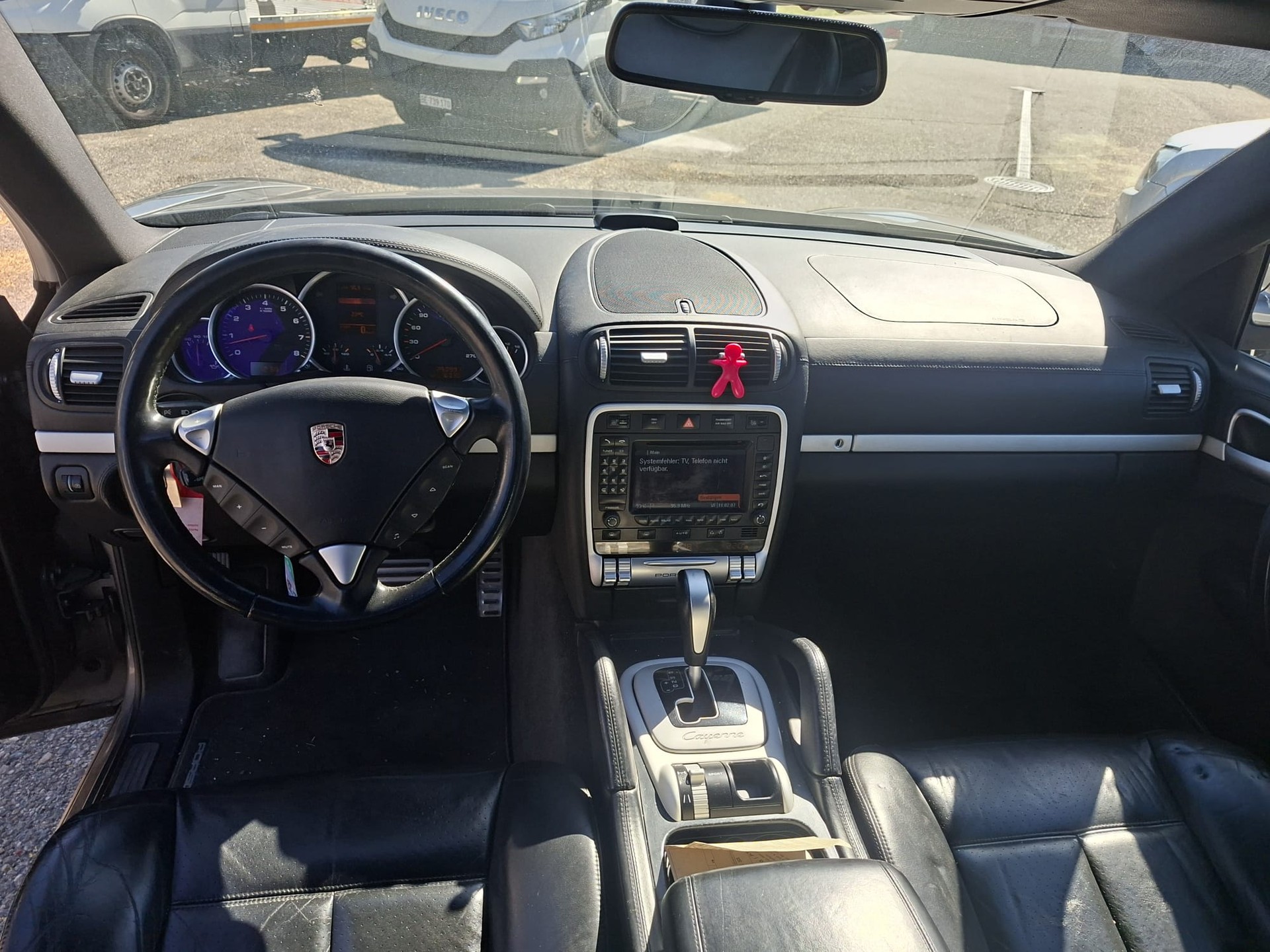 PORSCHE Cayenne S-image-10