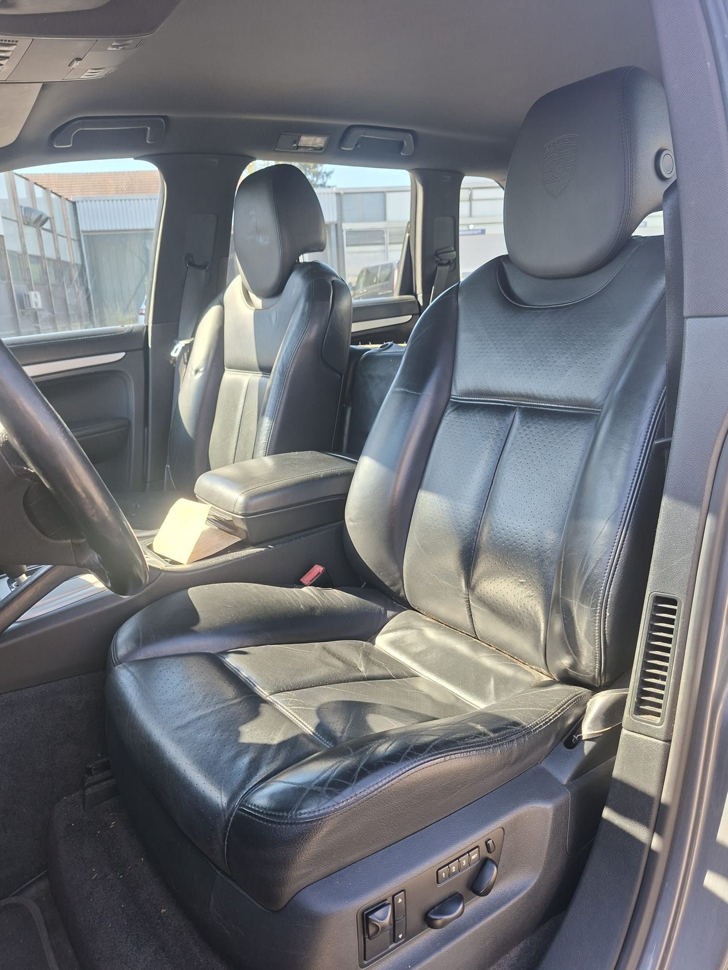 PORSCHE Cayenne S-image-8