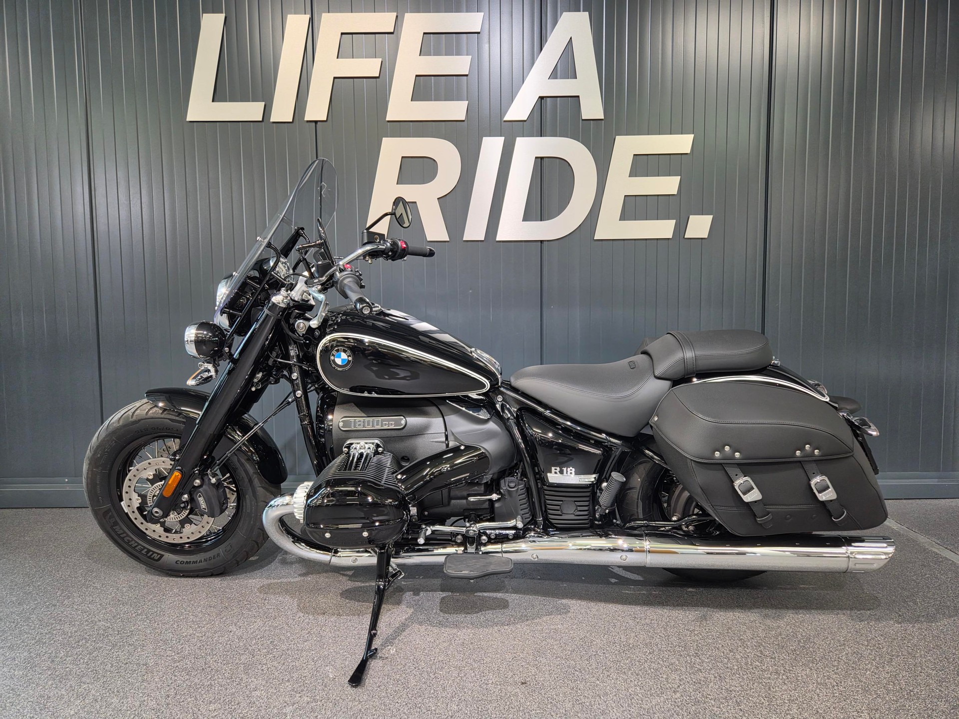 BMW R 18 Classic-showroom-element-2