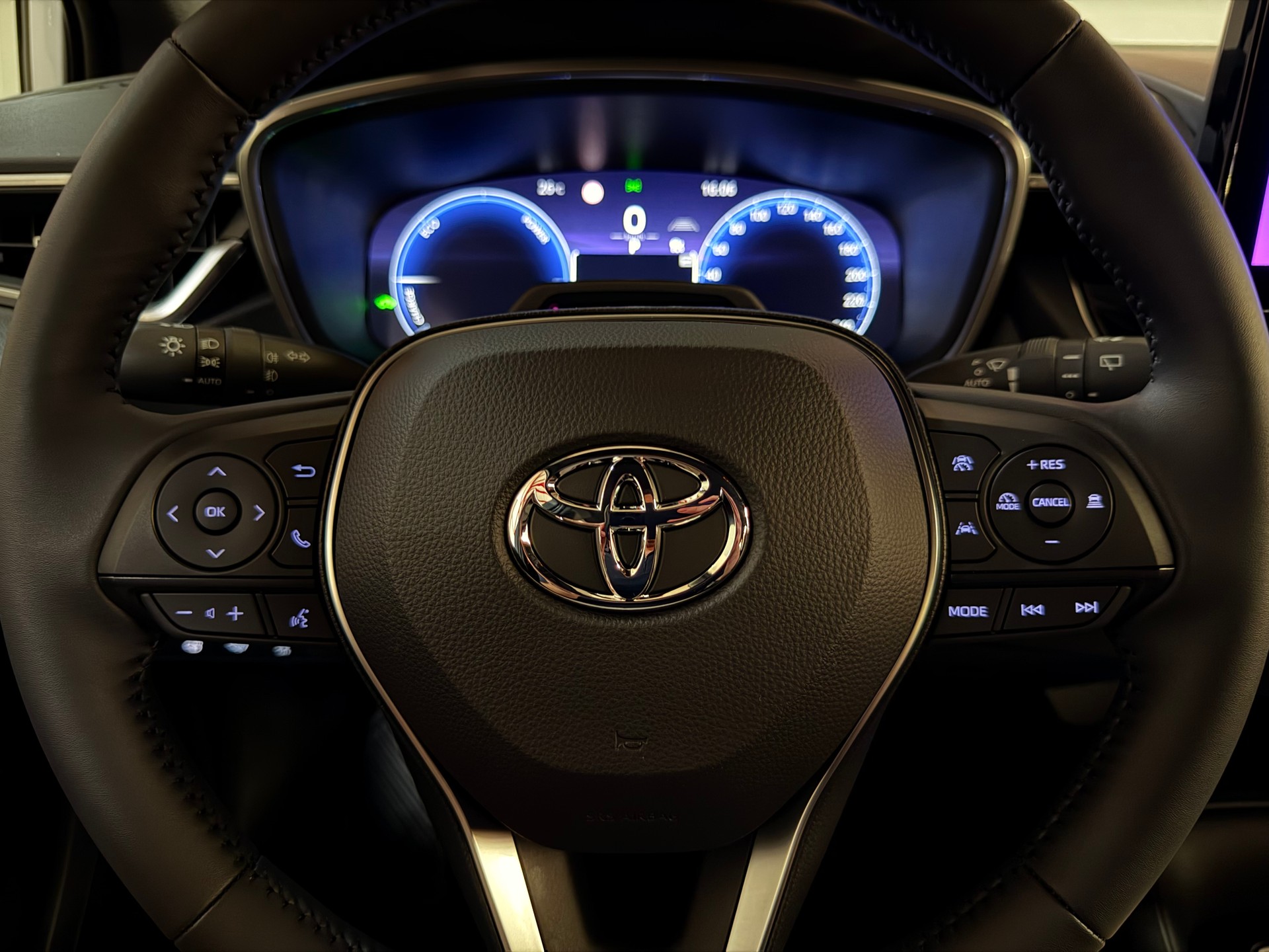 TOYOTA Corolla Touring Sports 1.8 HSD Comfort e-CVT-image-16