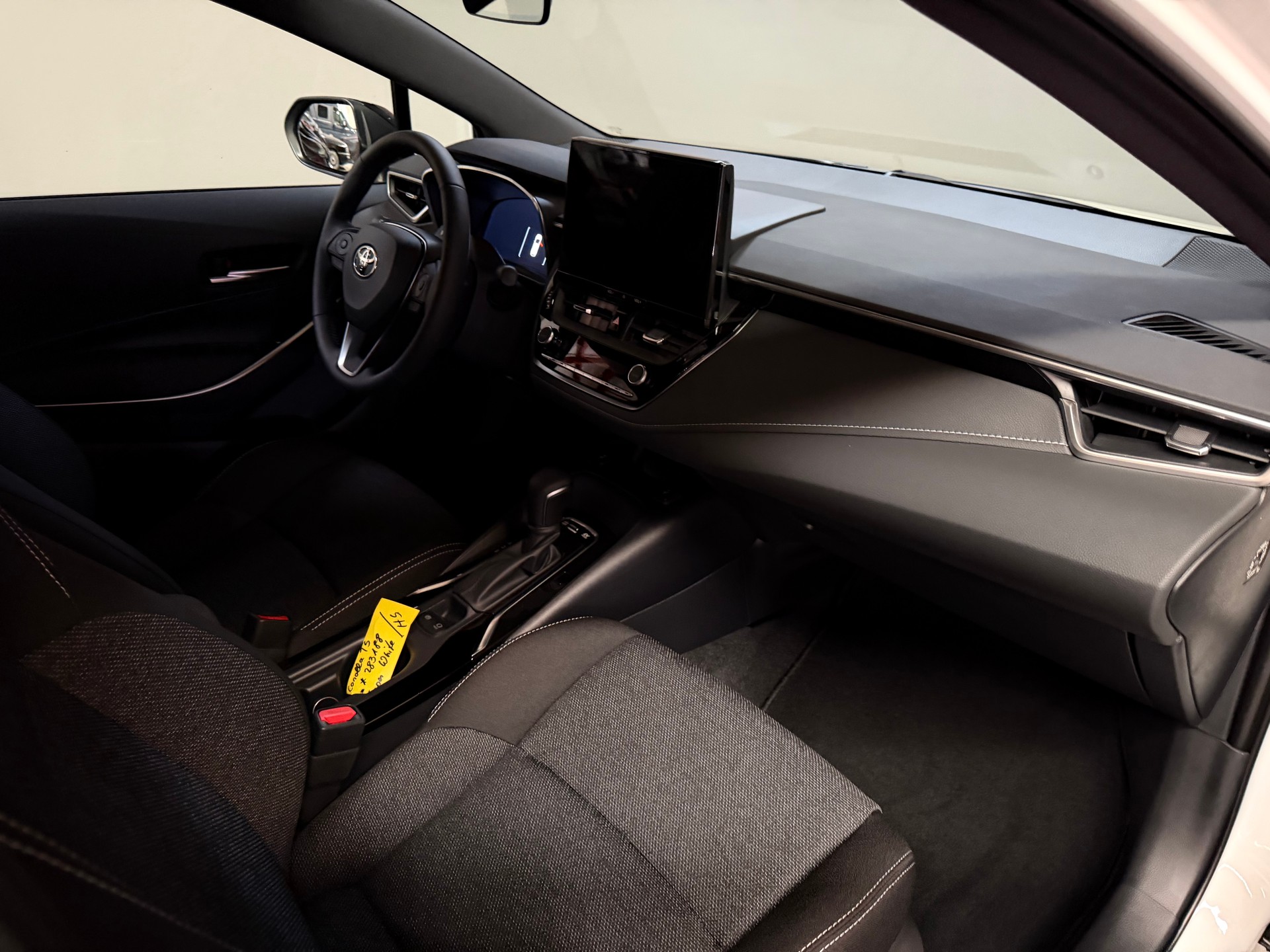 TOYOTA Corolla Touring Sports 1.8 HSD Comfort e-CVT-image-15