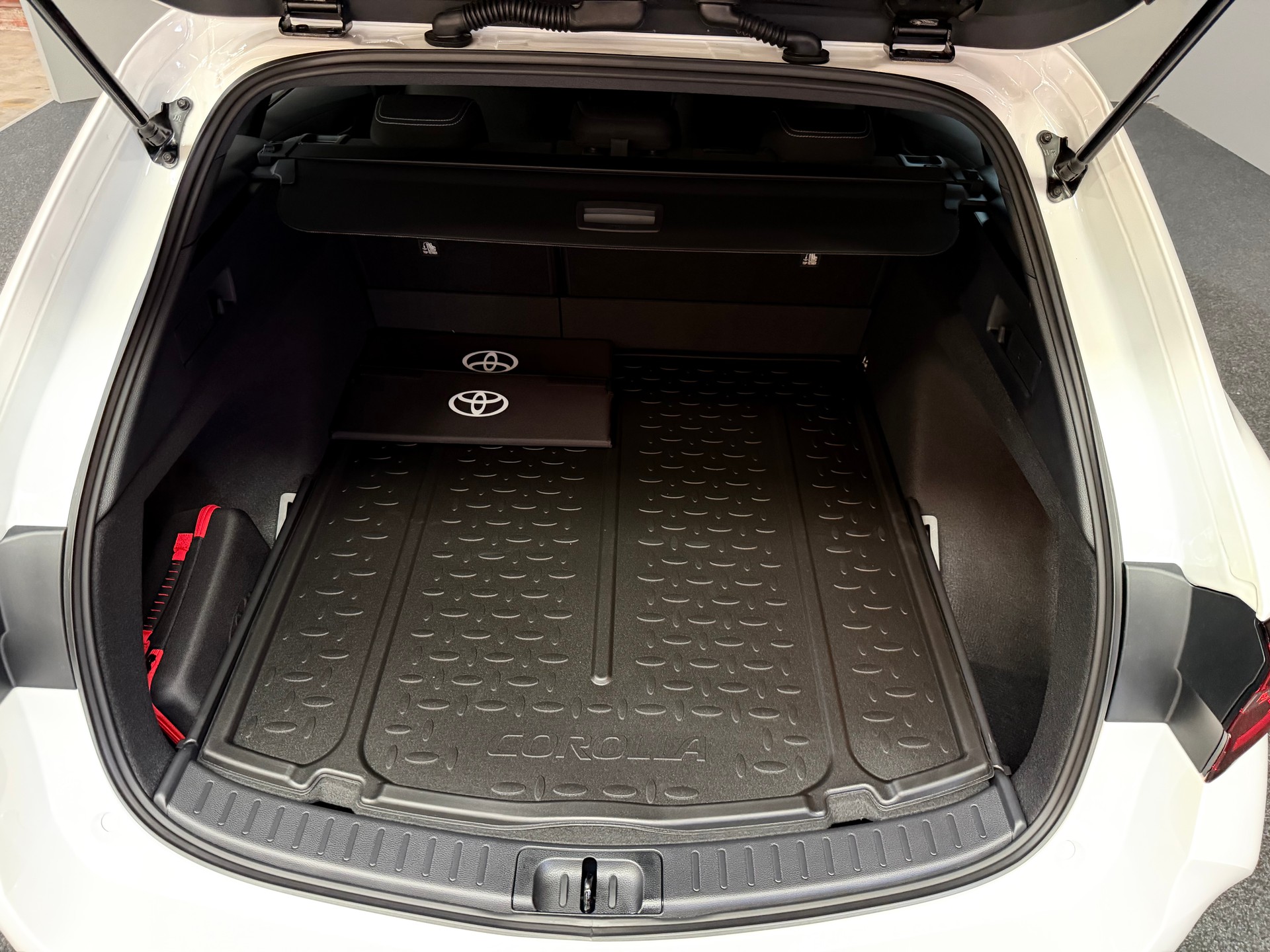 TOYOTA Corolla Touring Sports 1.8 HSD Comfort e-CVT-image-10