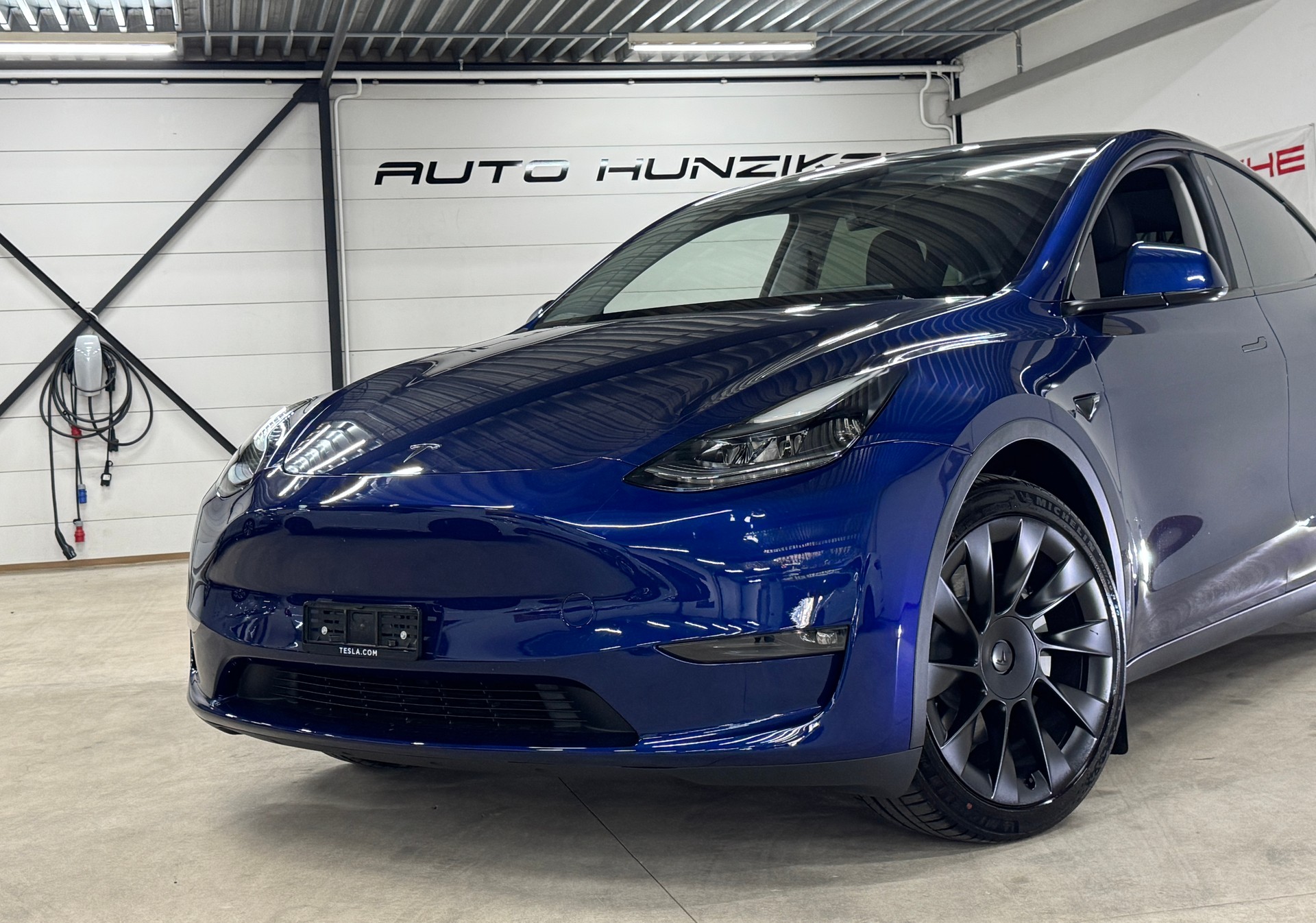 TESLA Model Y Long Range Allrad 514PS / Enhanced Autopilot / Anhängerkupplung-image-1