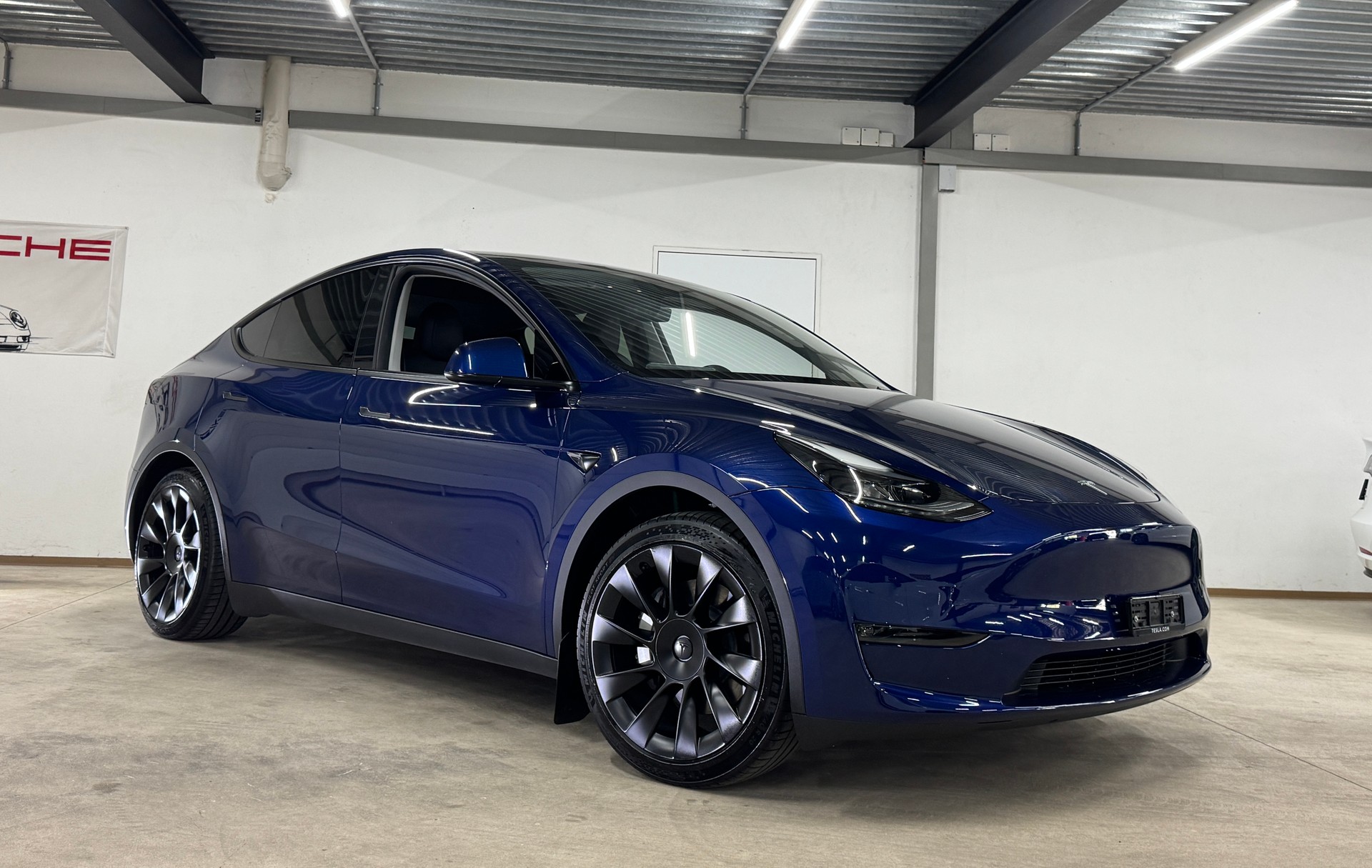 TESLA Model Y Long Range Allrad 514PS / Enhanced Autopilot / Anhängerkupplung-image-2