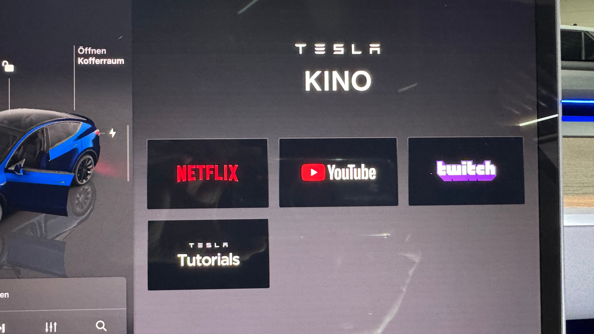 TESLA Model Y Long Range Allrad 514PS / Enhanced Autopilot / Anhängerkupplung-image-13