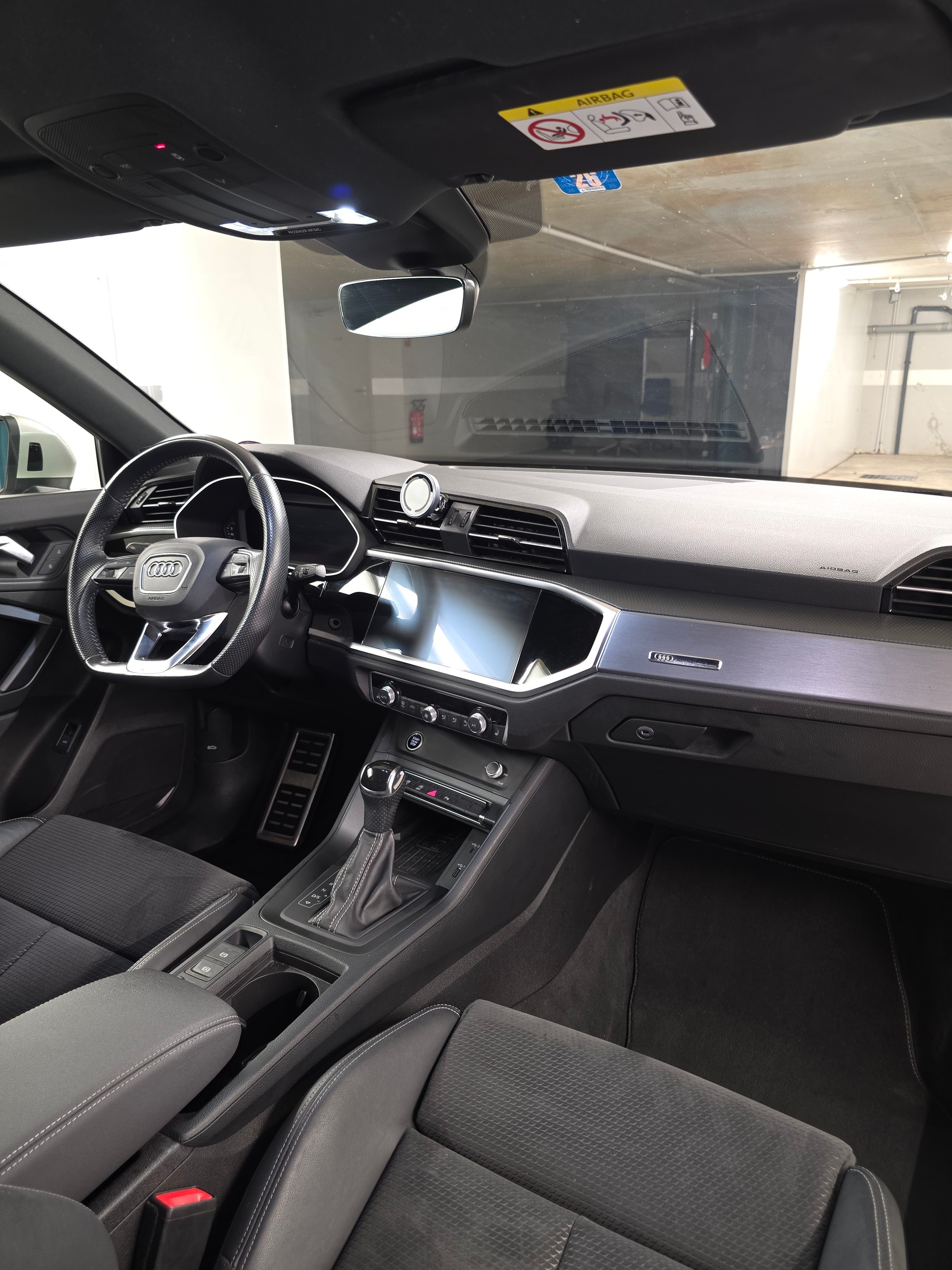 AUDI 1.5 35 TFSI Attraction S-Tronic-image-2
