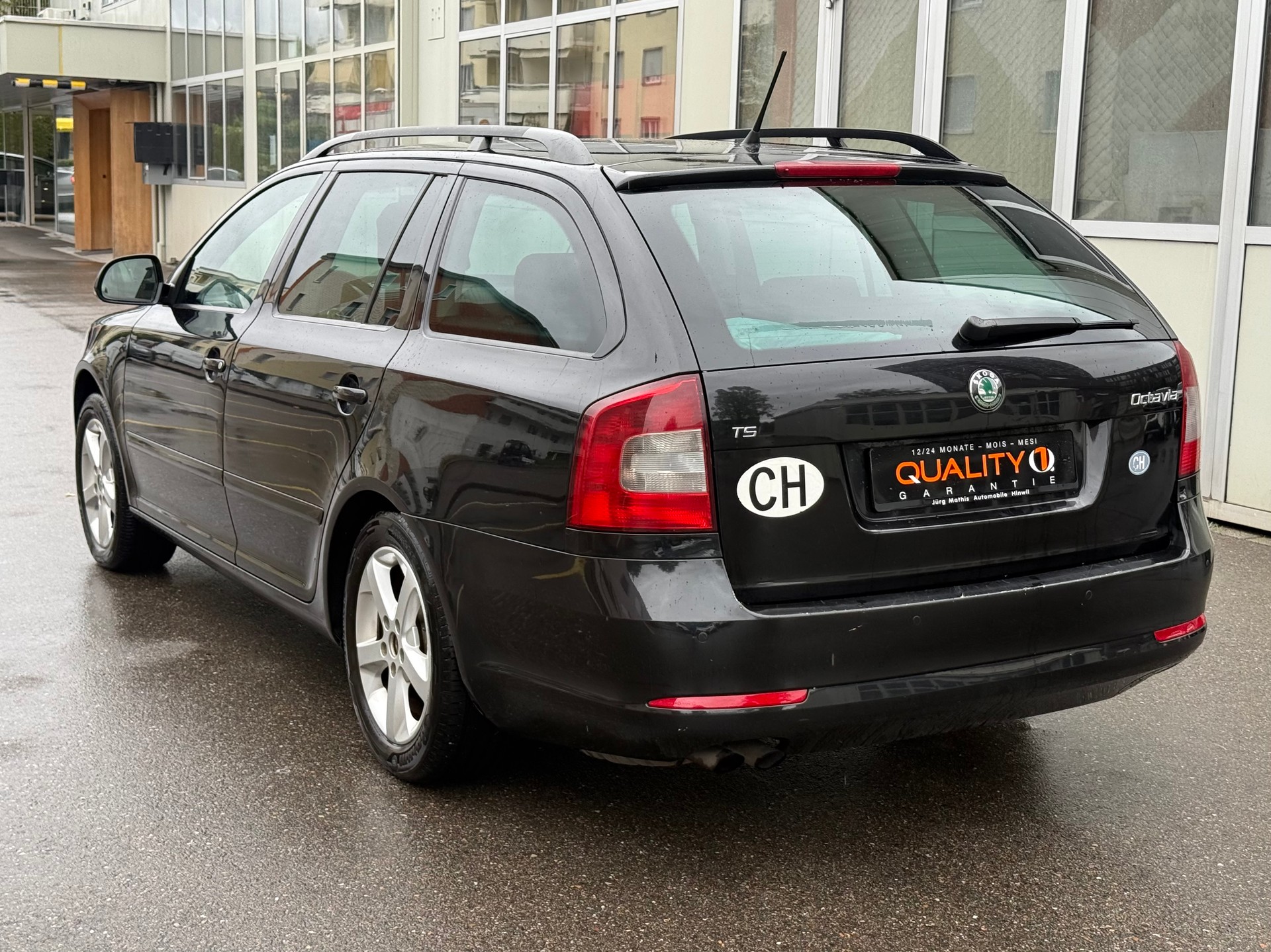 SKODA Octavia Combi 1.8 TSI Elegance DSG-image-3
