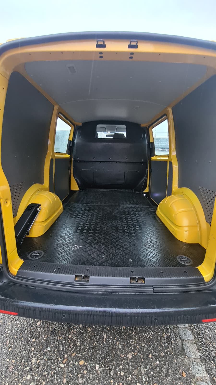 VW T6.1 2.0 TDI 4Motion ** 3-Plätzer ** PDC V+H ** Anh-Kupplung ** Klimaanlage ** LTZ MFK 20.02.2026 & Service **-image-11