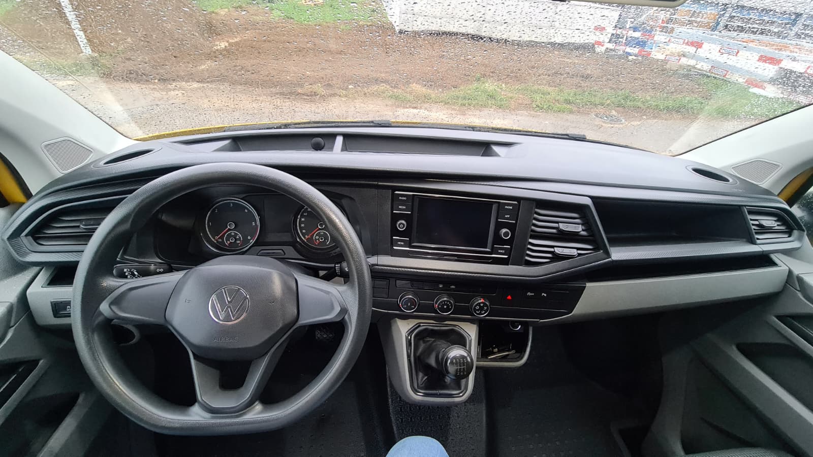 VW T6.1 2.0 TDI 4Motion ** 3-Plätzer ** PDC V+H ** Anh-Kupplung ** Klimaanlage ** LTZ MFK 20.02.2026 & Service **-image-13